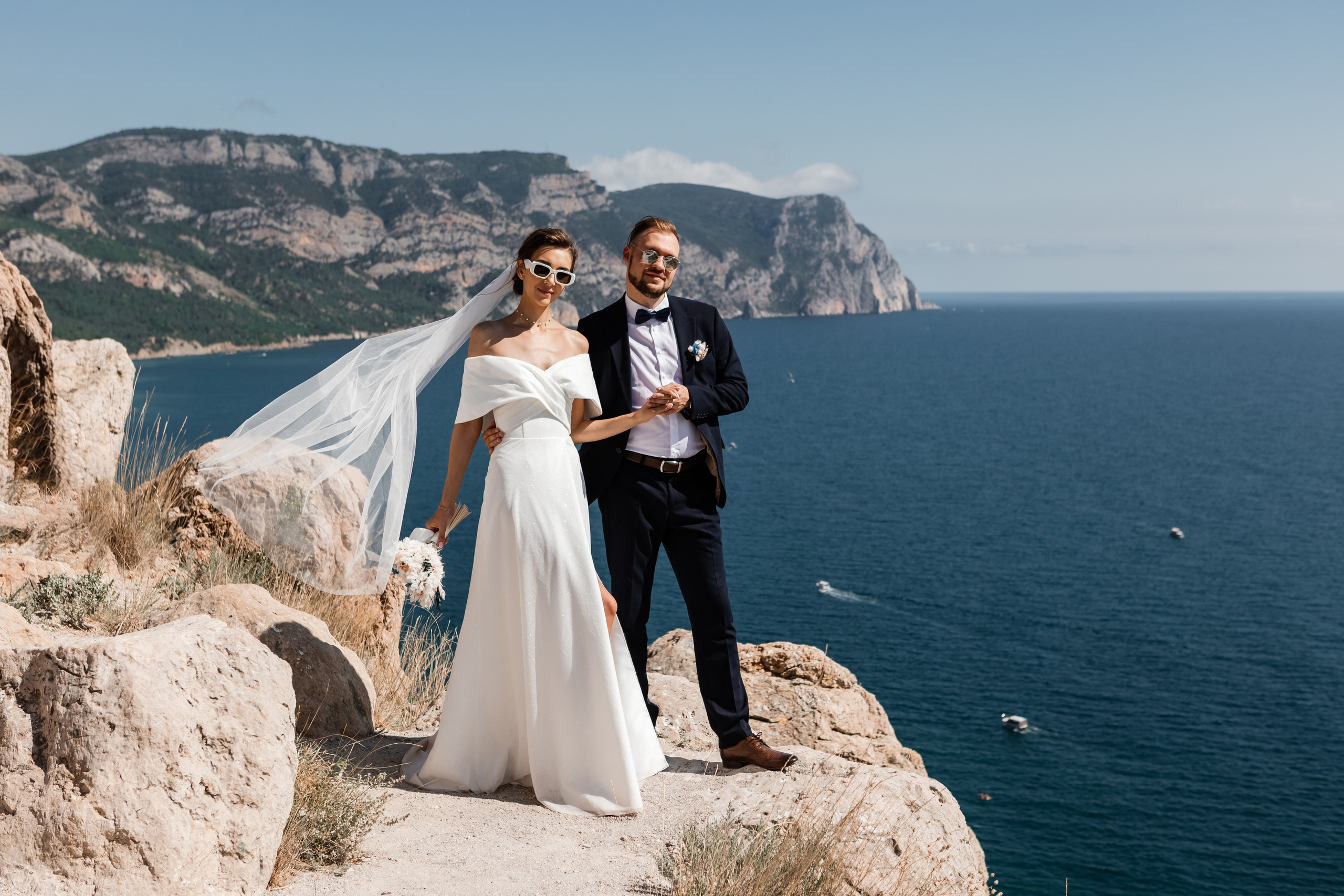 Свадебная съёмка в Балаклаве в крепости Чембало. Свадебный фотограф, фотосъемка в Крыму, Севастополе, Симферополе, Ялте