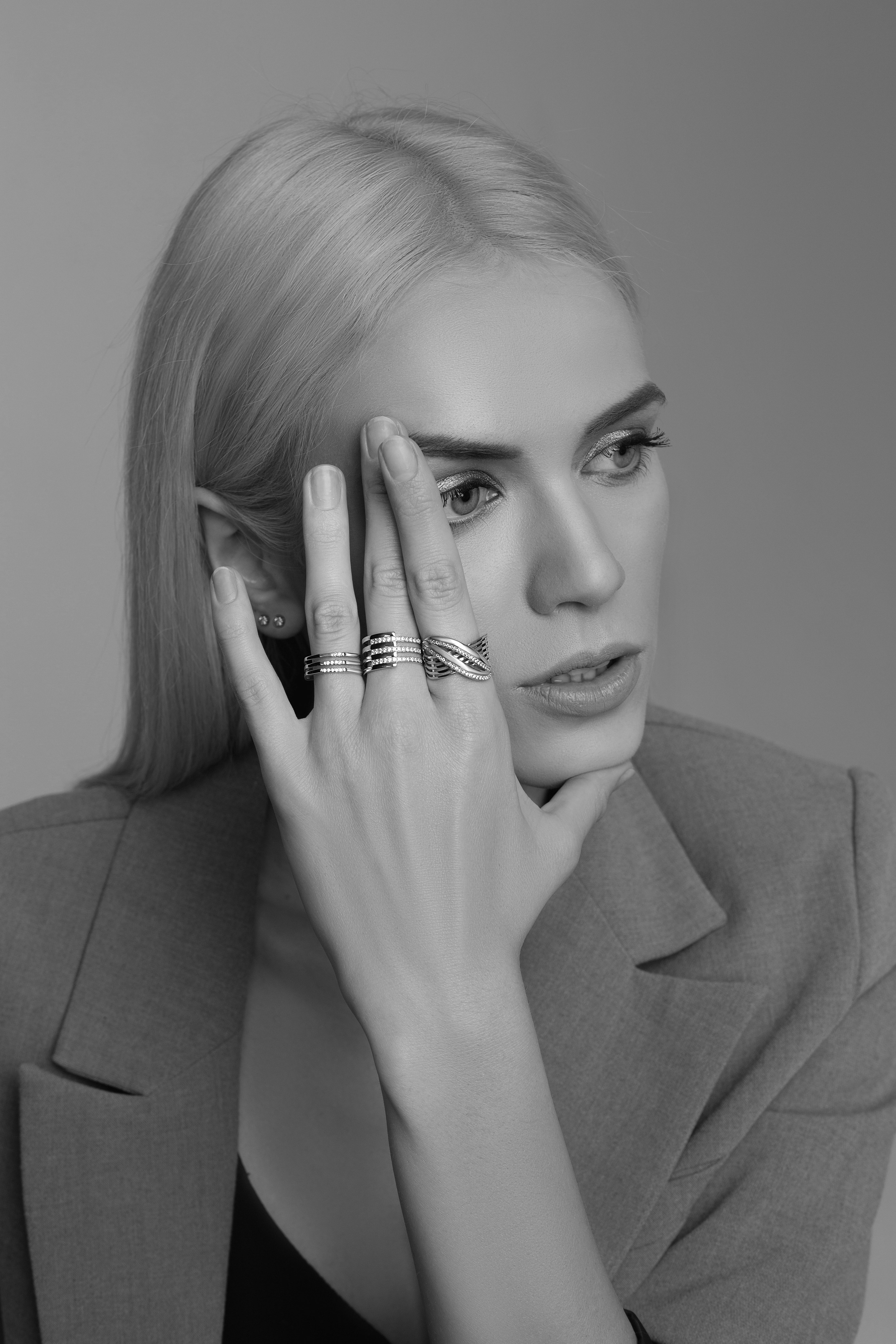 Портретная съемка. Предметный и женский фотограф в Новосибирске