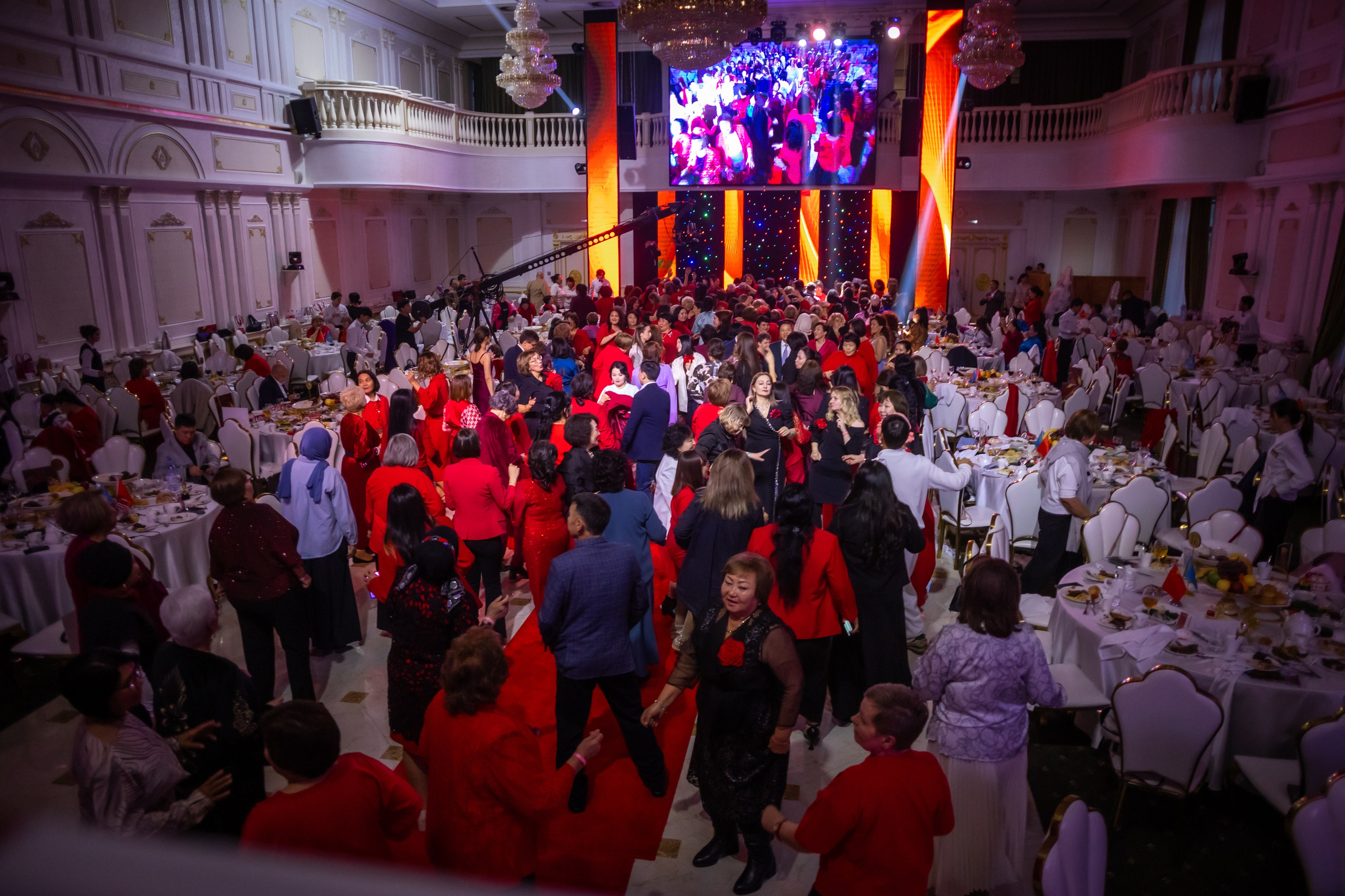 Фотосъемка мероприятия Юбилей компании SilkWay в Алматы. Коммерческий и репортажный фотограф в Алматы — Jora Abramov