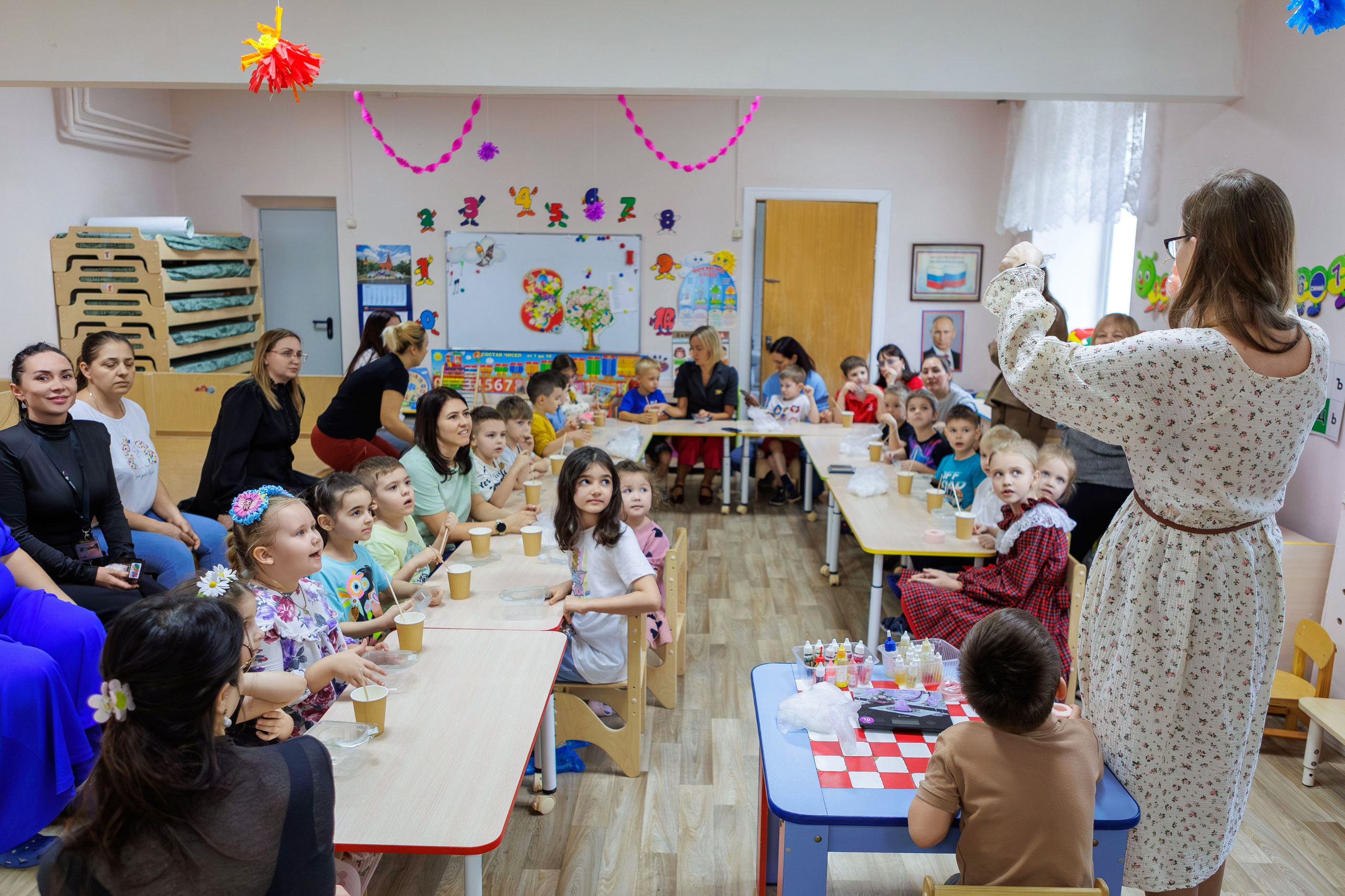 МК к 8 марта. Выпускные альбомы и школьный фотограф в Подольске, Троицке, Щербинке, Москве и Московской области