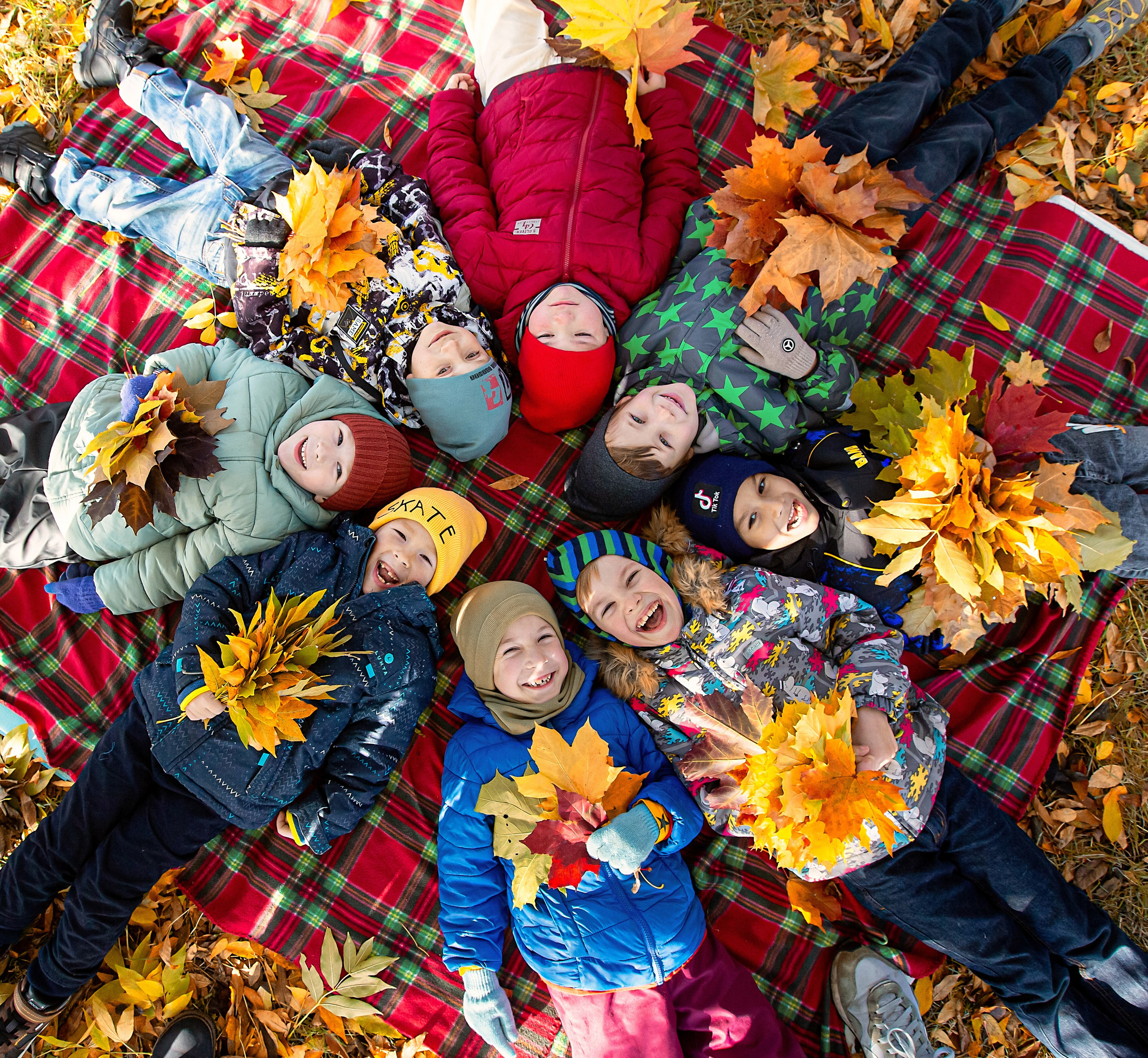 Осень в детском саду. Свадебный, семейный, детский фотограф в Санкт-Петербурге