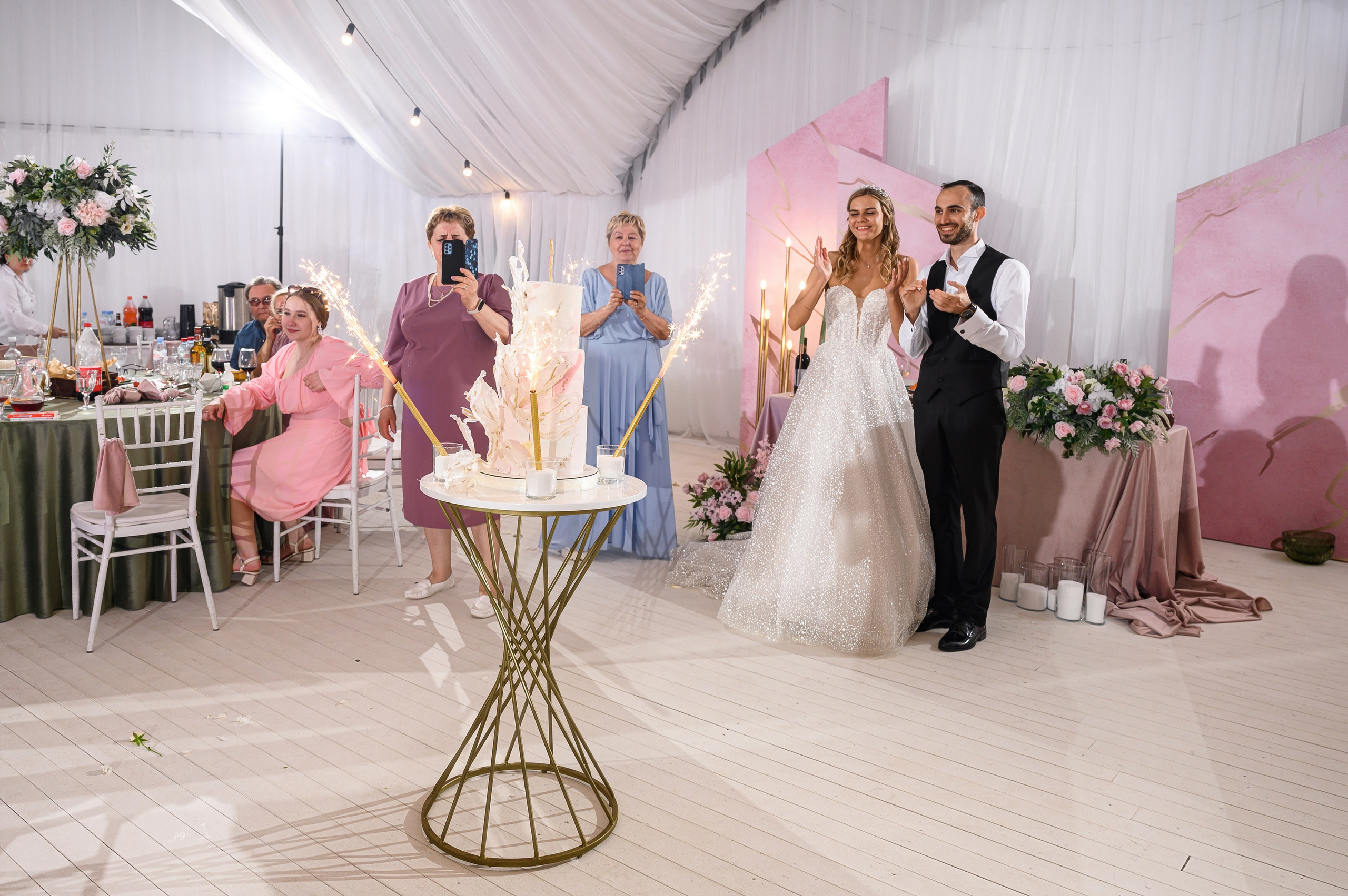 Свадьба шатер Город мастеров — Русская сказка. Свадебный фотограф Москва Юрий Кульман