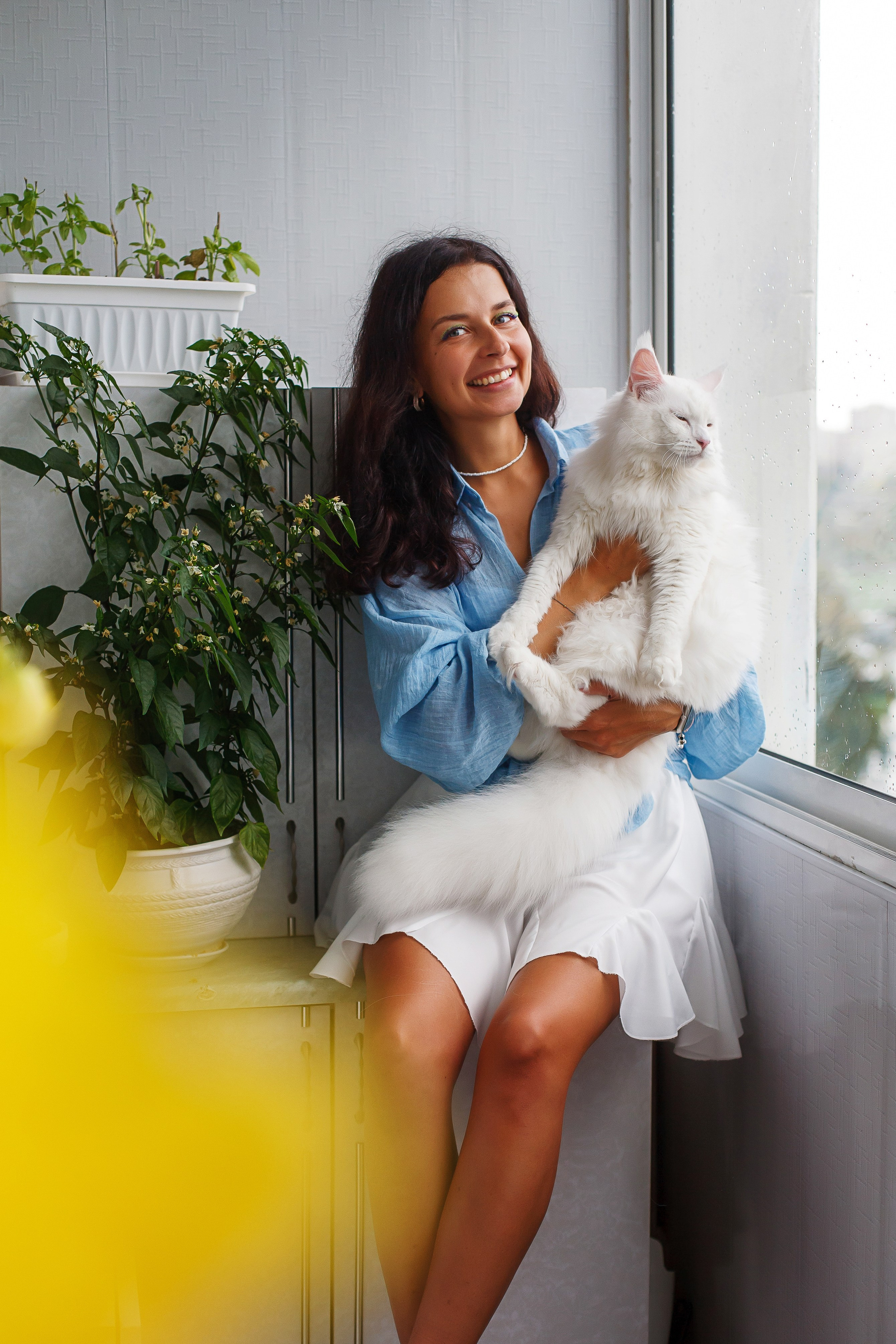 Белый кун Марсик и Яна. Фотограф Челябинск · Ольга Серебрякова