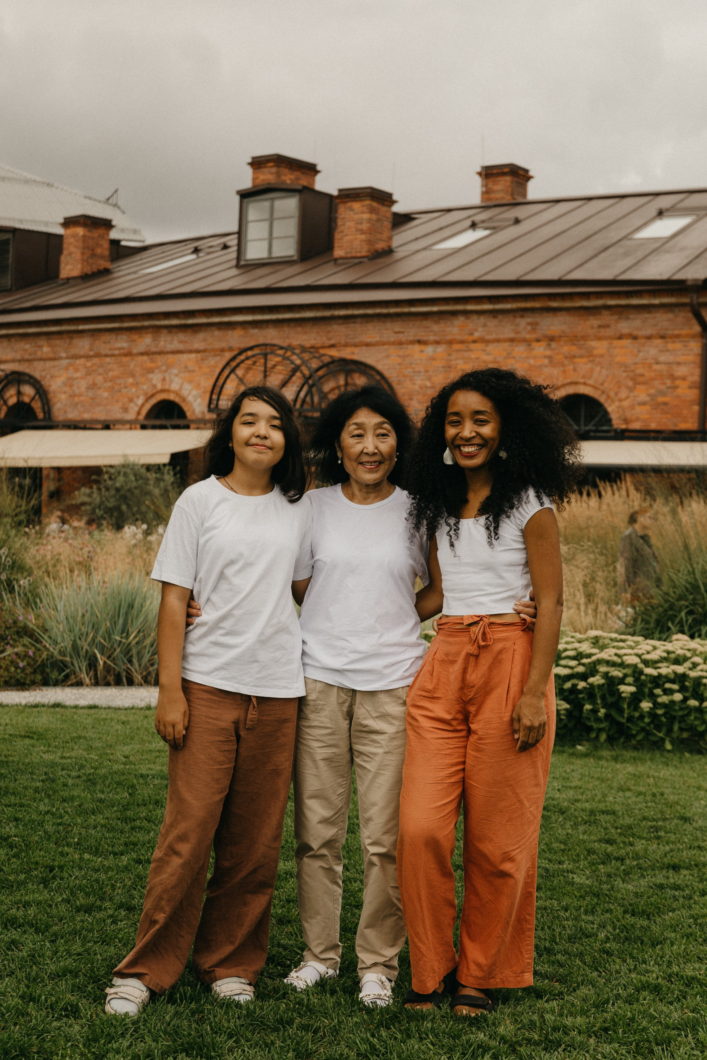 Лида, Антонина, Эвелина, Даня. Главная