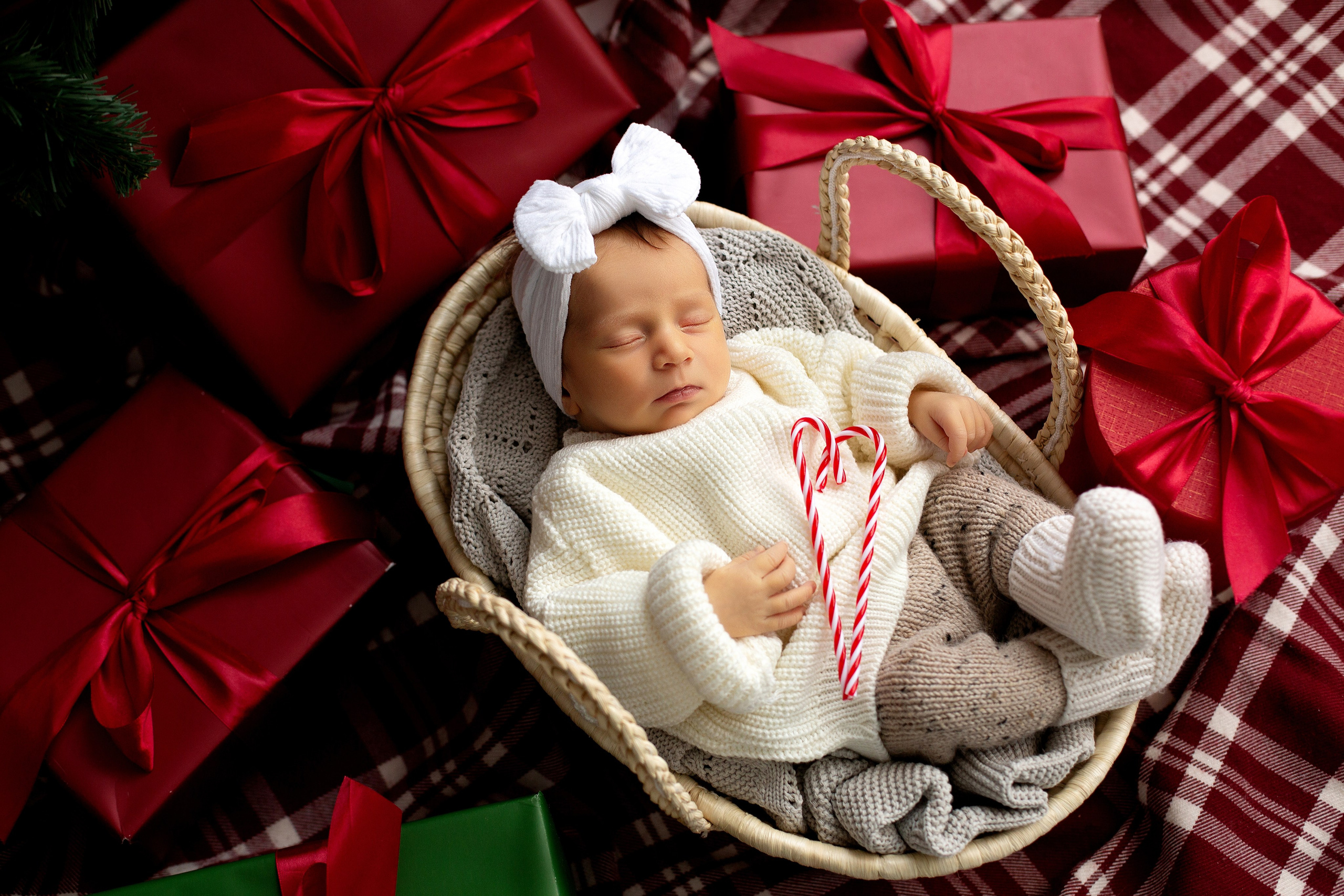 Новорожденные малыши. Семейный и детский фотограф в Омске Юлия Жукова