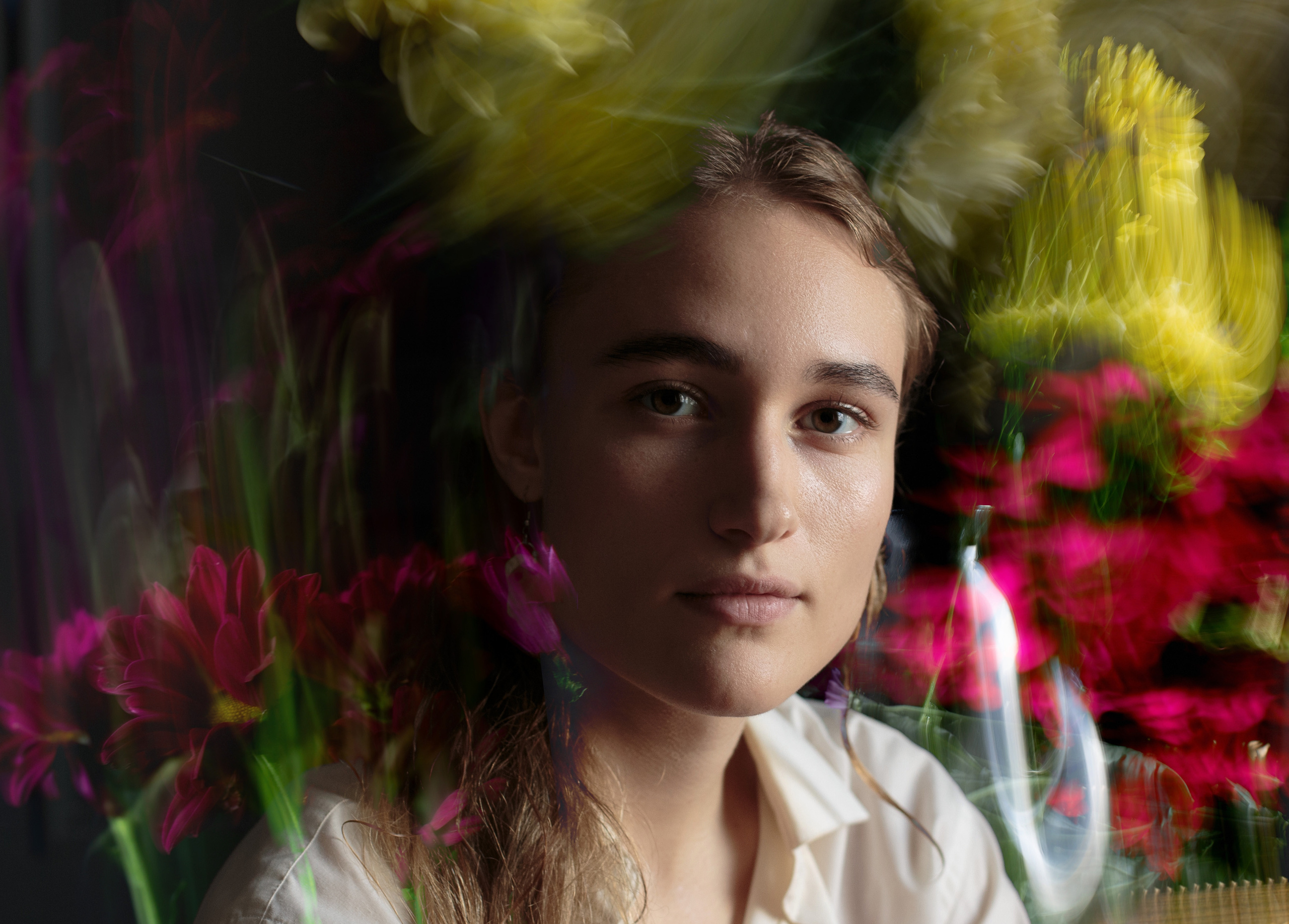 Амелия и цветы. Портретный фотограф СПб — Ира Волкова