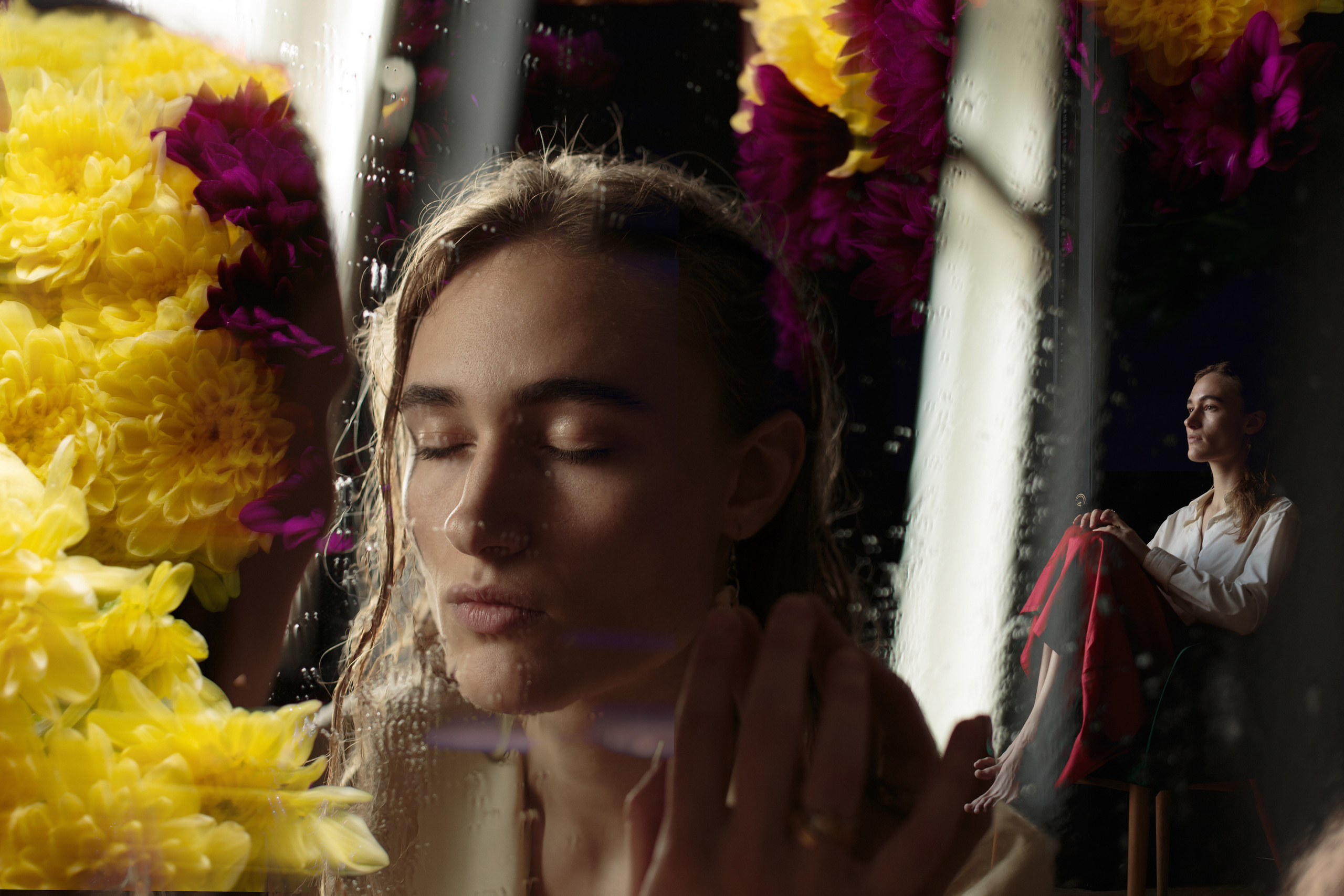 Амелия и цветы. Портретный фотограф СПб — Ира Волкова