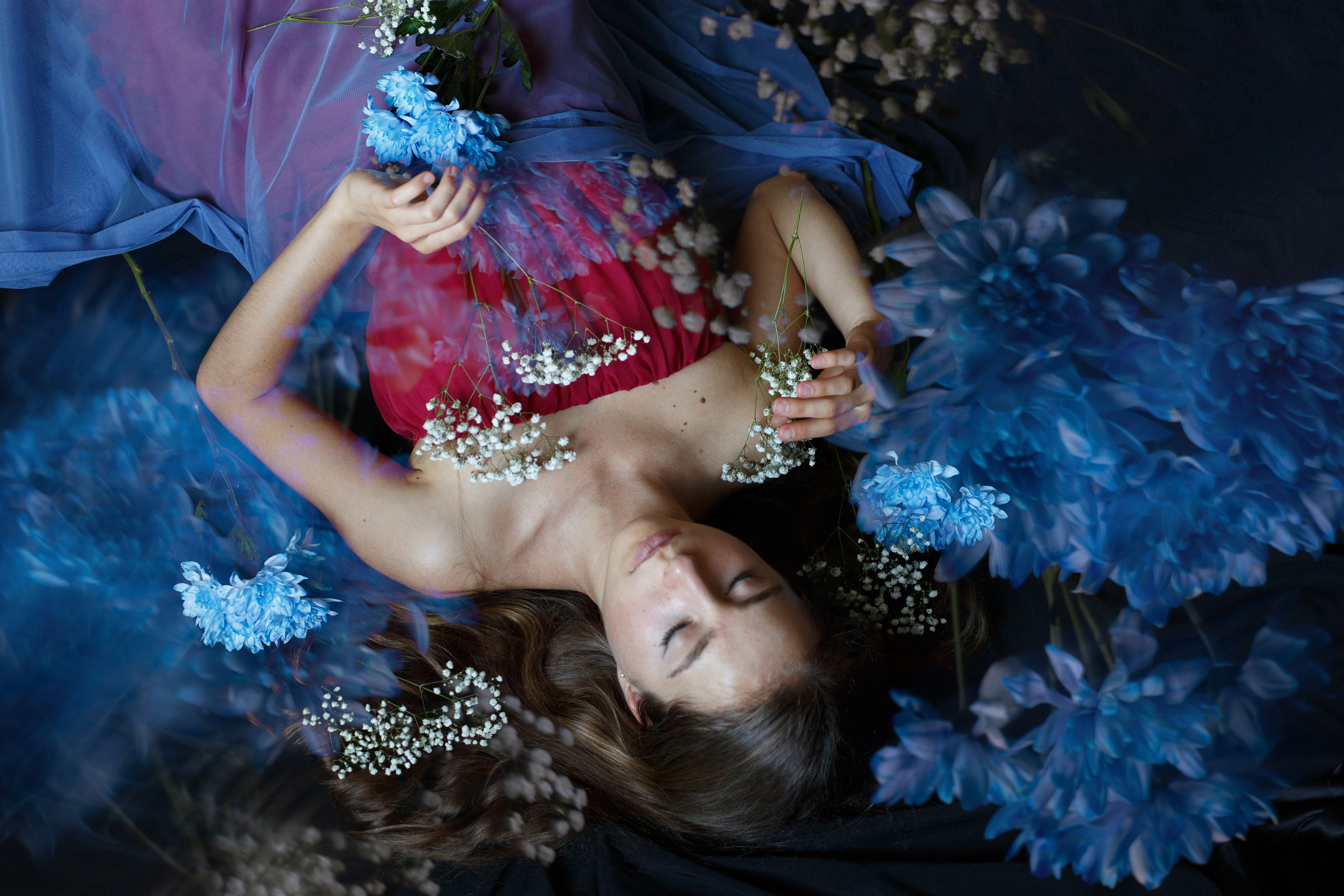 Женя и цветы. Портретный фотограф СПб — Ира Волкова