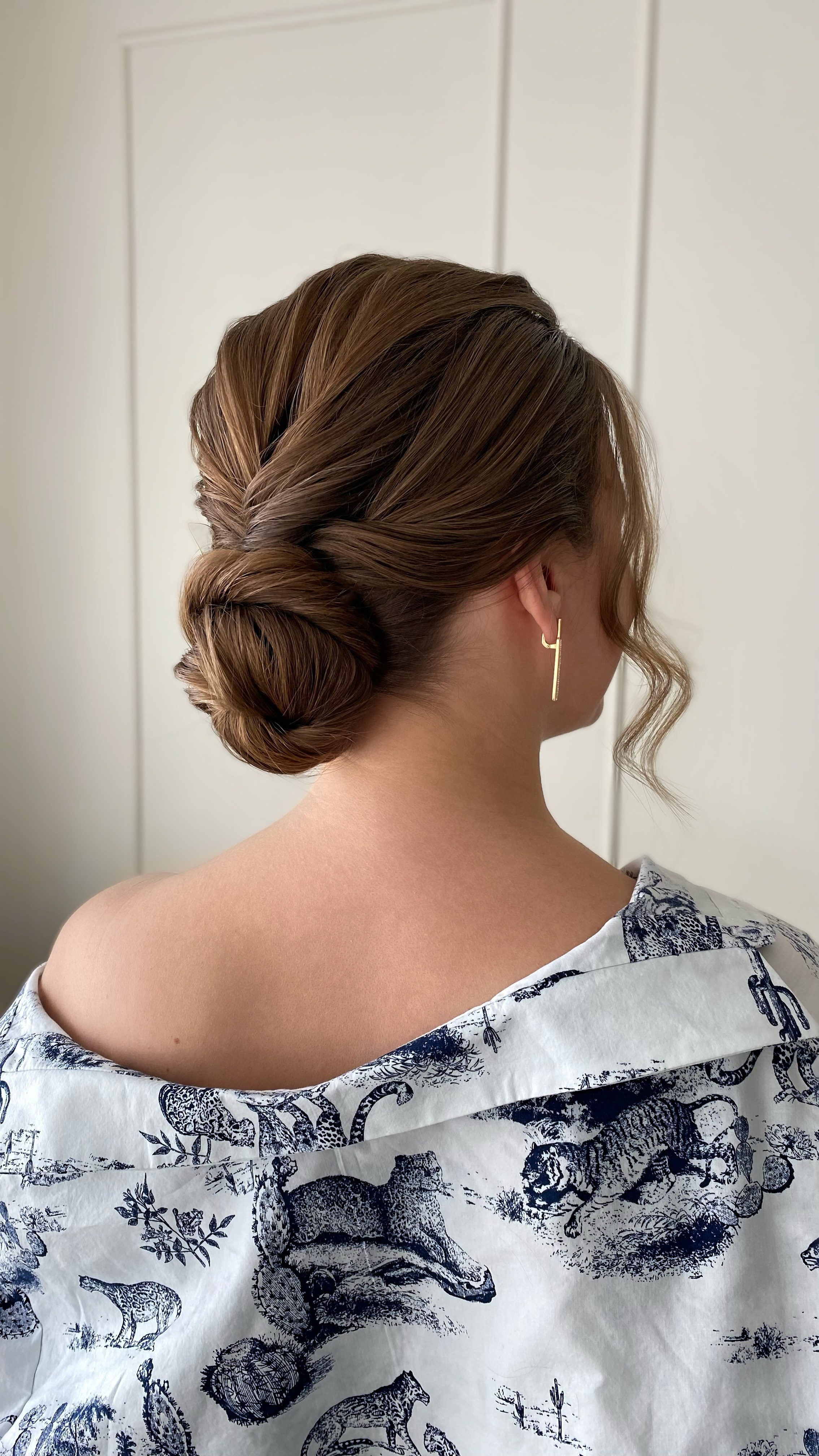 Собранные прически. Свадебный стилист по прическам и макияжу в Ростове-на-Дону Даниэла Дар