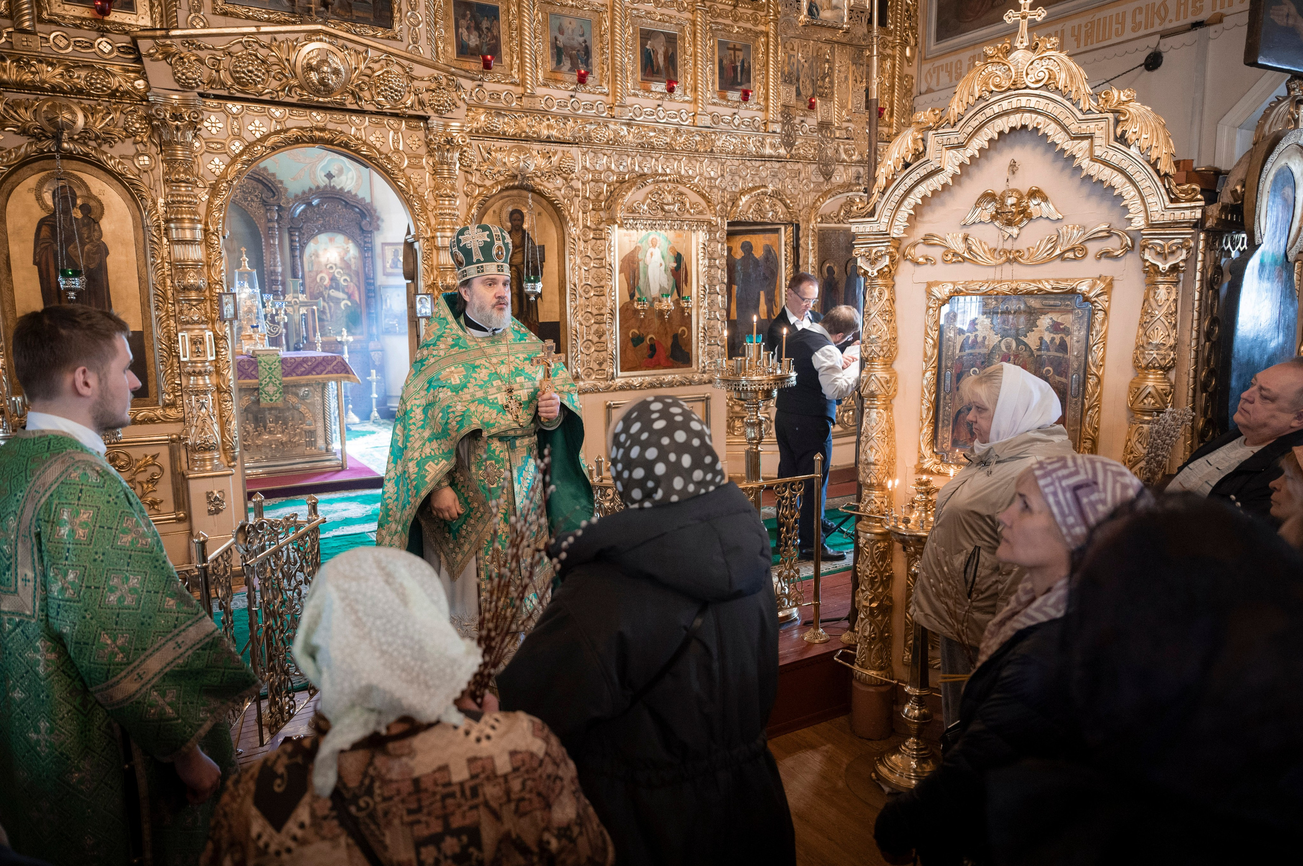 Богородский храм. Вход Господень в Иерусалим. Божественная литургия. Антон и Татьяна Денисенко — В храме