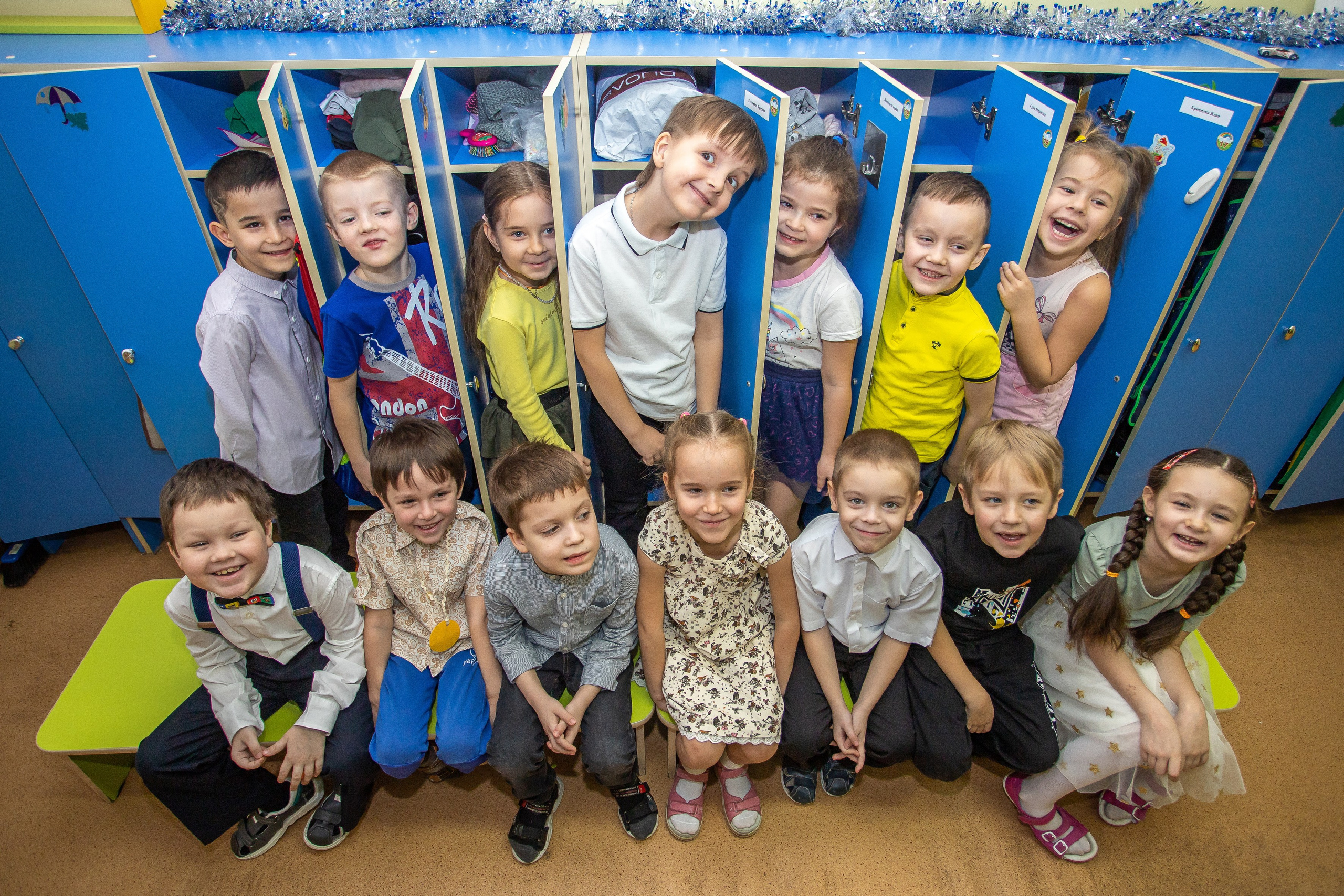 Сюжетные фотографии. Выпускные альбомы и фильмы