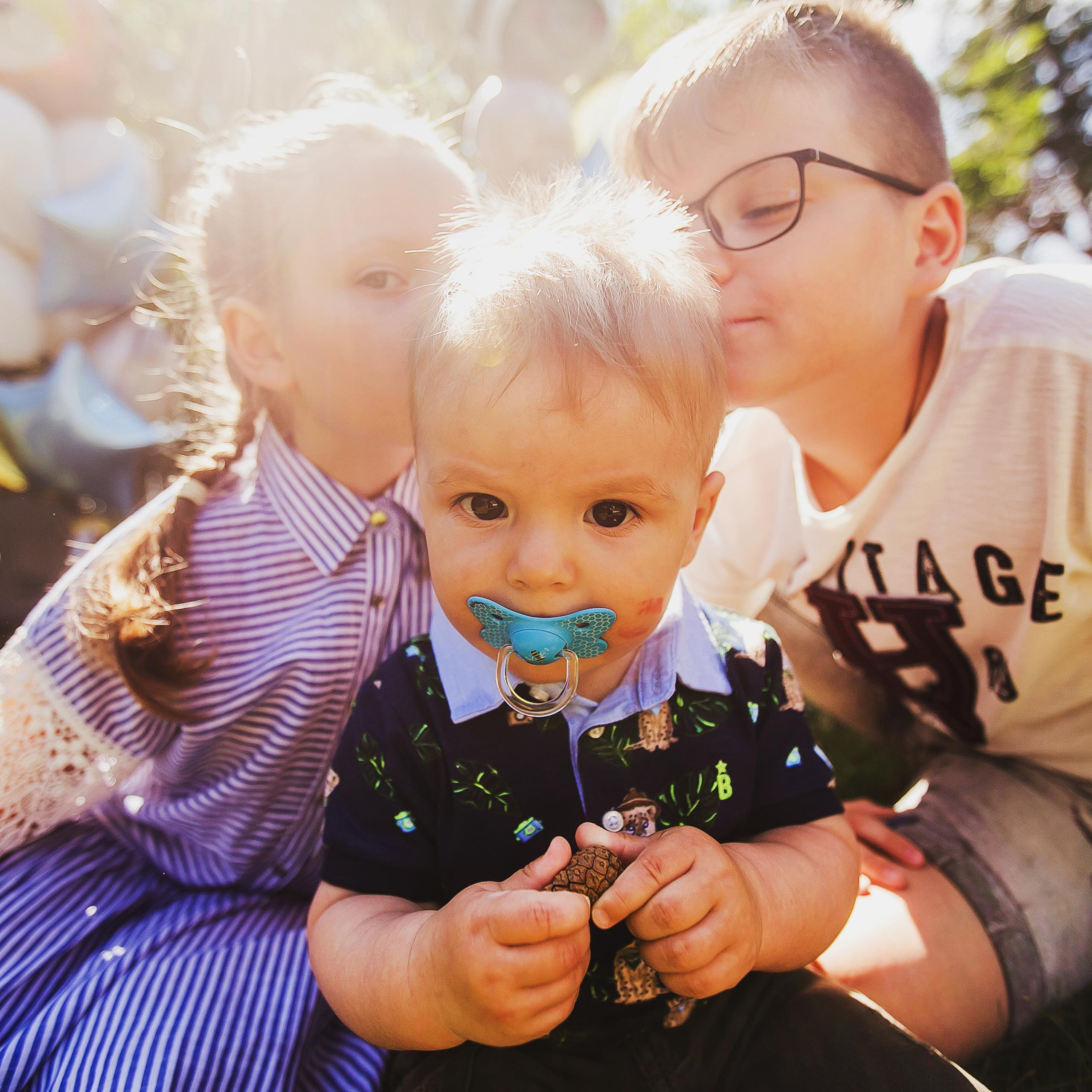 Давид и семья. 1 год. Фотограф Полина Егорова город Тюмень