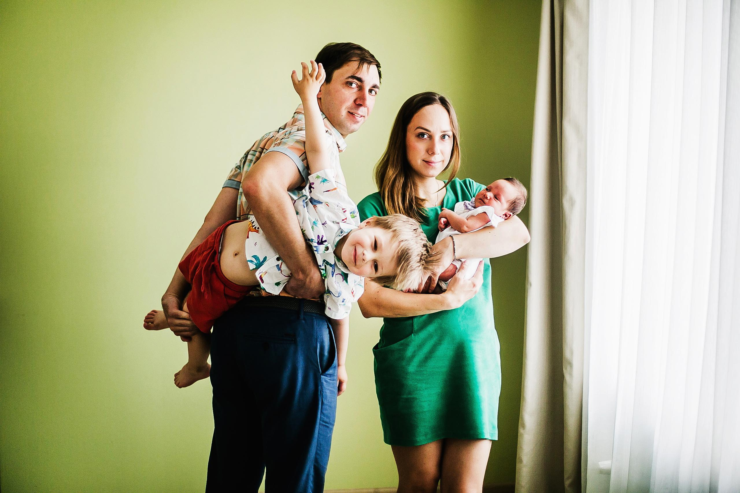 Машенька, Мишенька и родители. Фотограф Полина Егорова город Тюмень