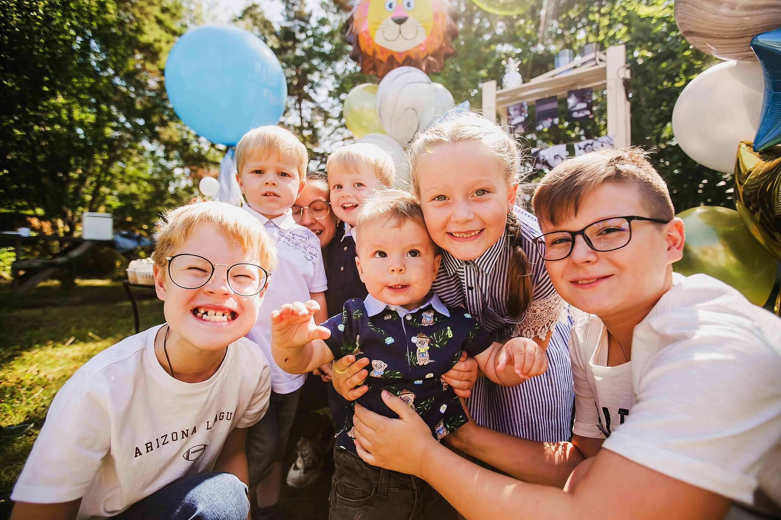 Давид и семья. 1 год. Фотограф Полина Егорова город Тюмень