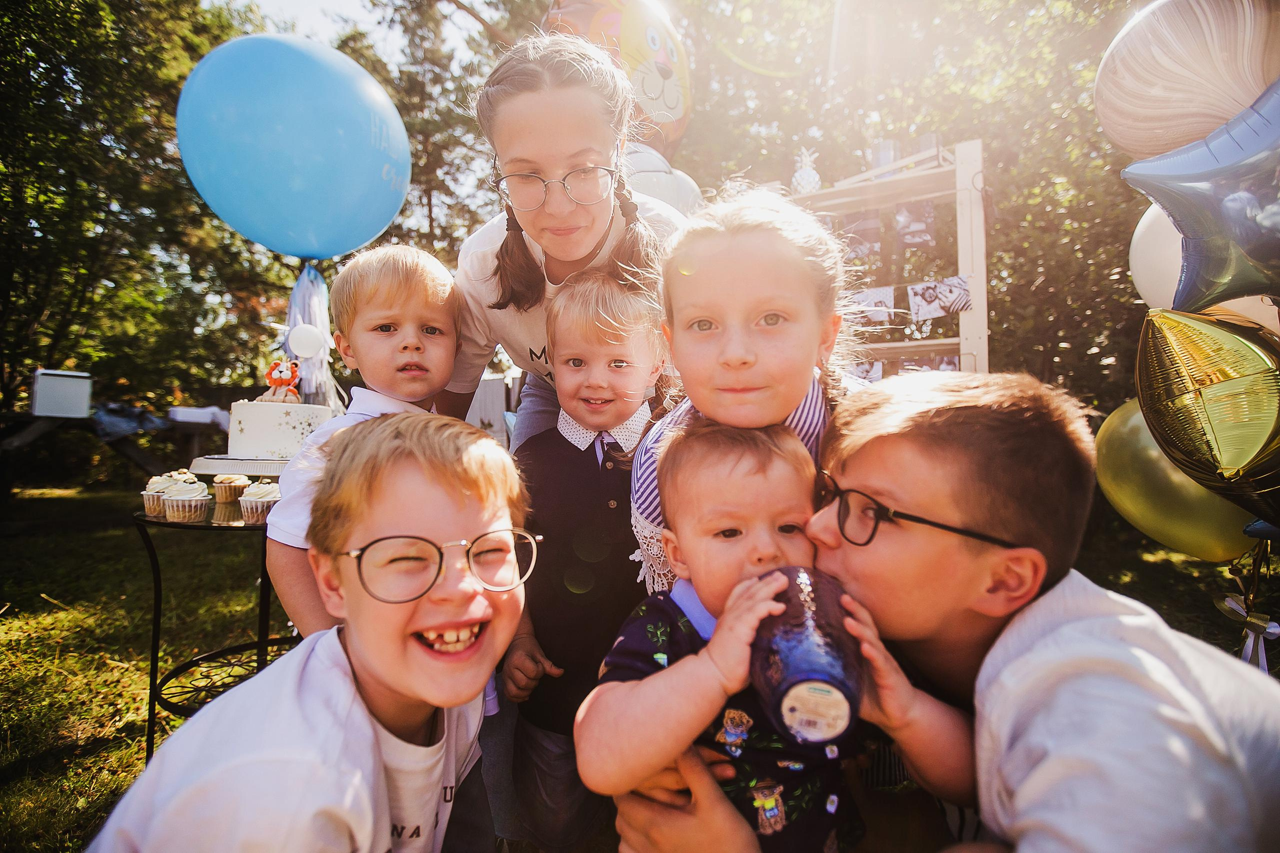 Давид и семья. 1 год. Фотограф Полина Егорова город Тюмень