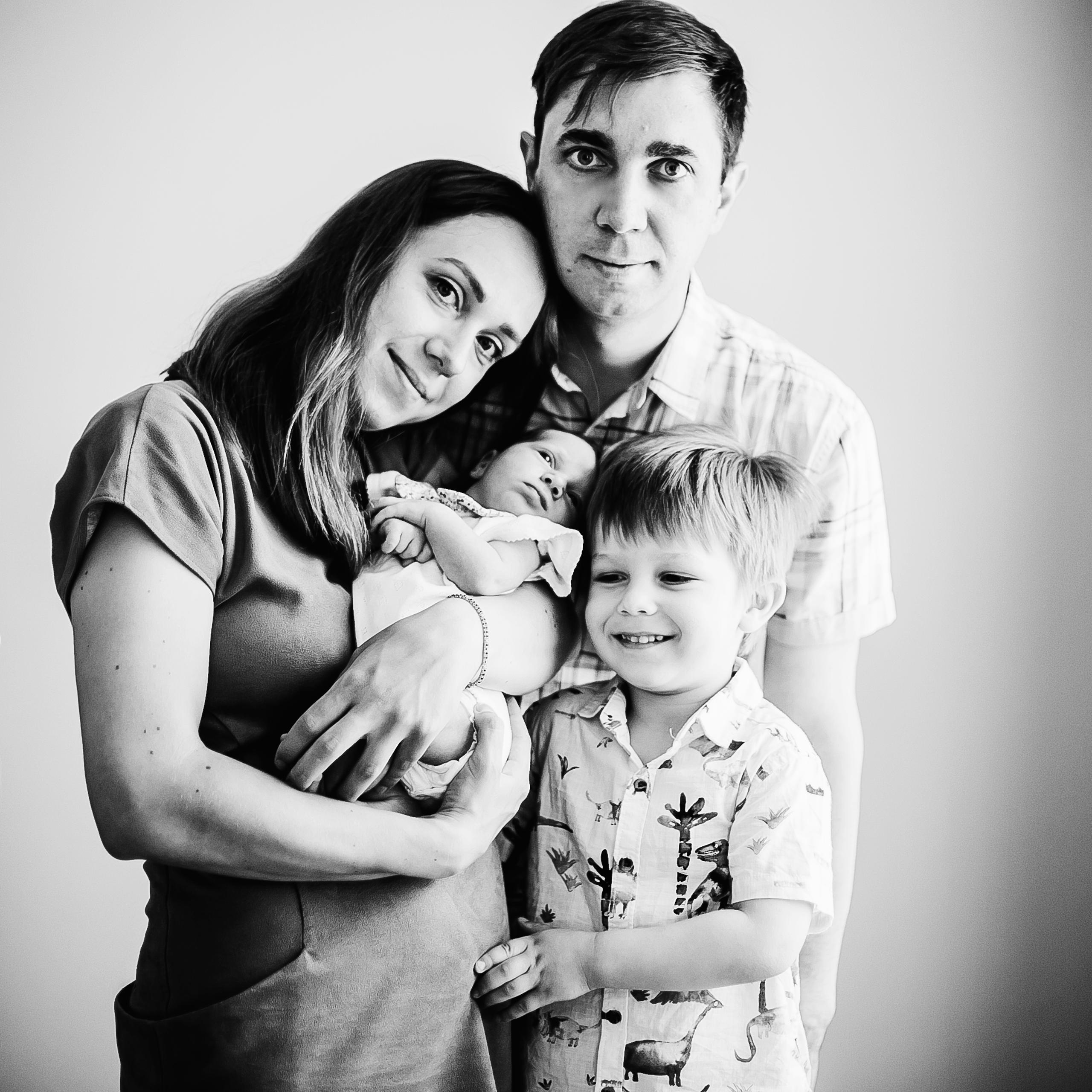 Машенька, Мишенька и родители. Фотограф Полина Егорова город Тюмень