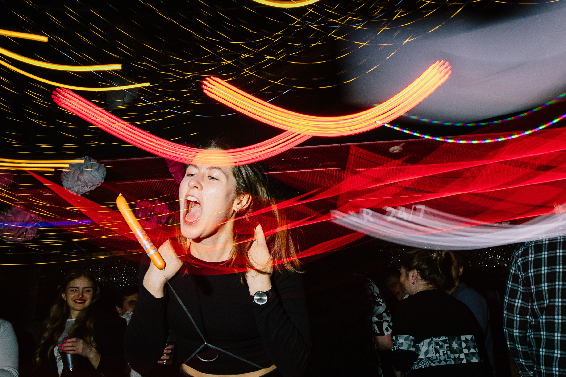 Вечеринка в стиле 00-х. Женский и репортажный фотограф Москва Натали Смирнова