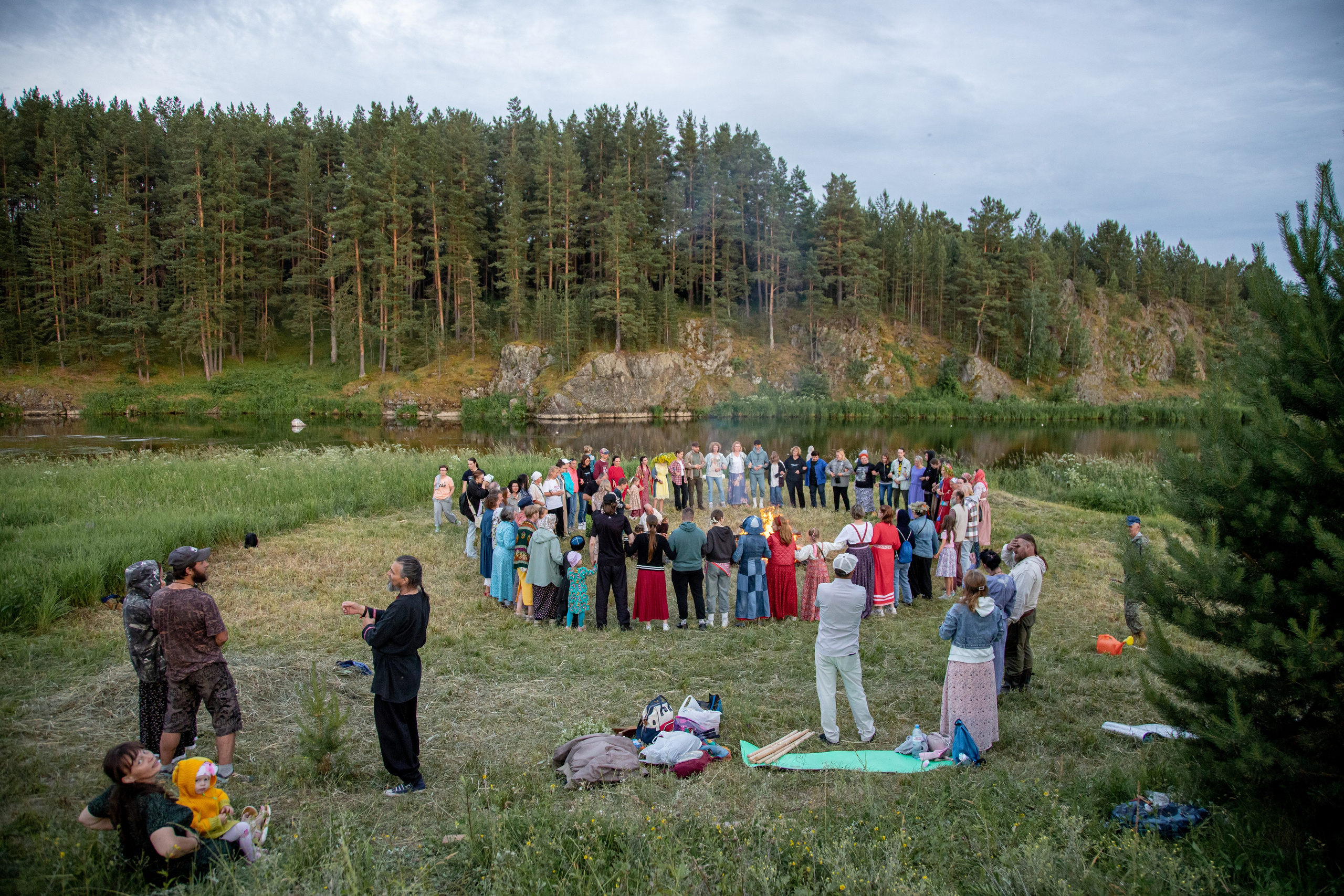 Свадьба Солнца и Земли в деревне Никонова. Репортажный фотограф с душой путешественника