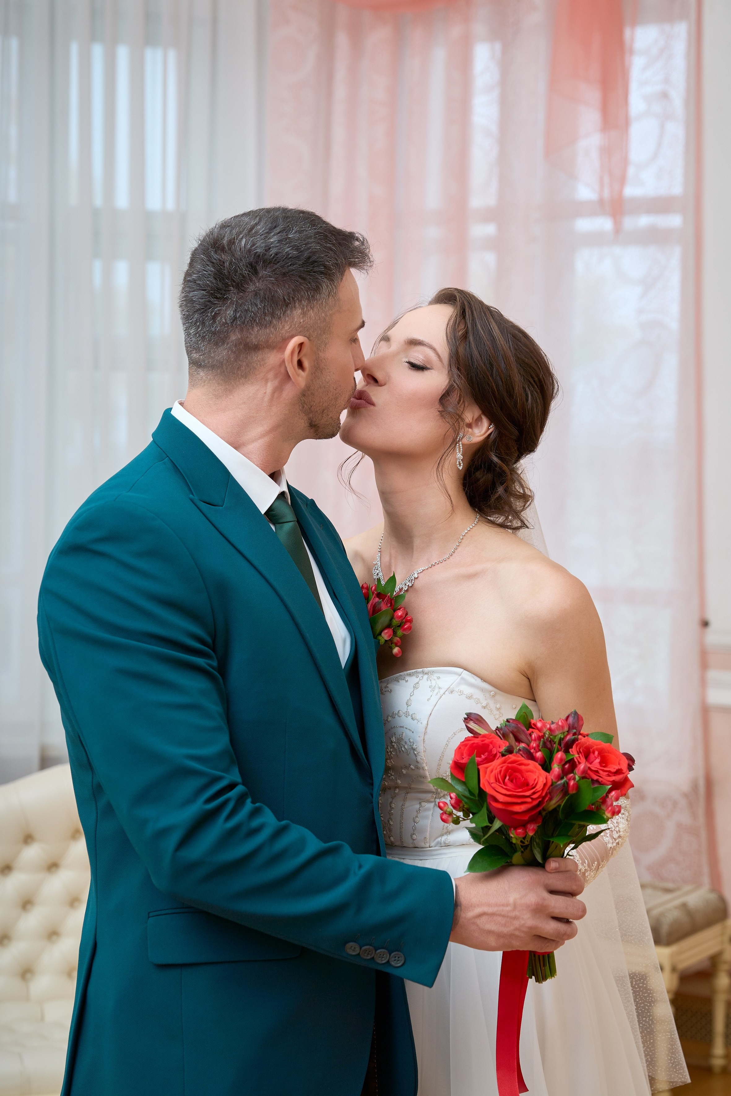 В ЗАГСе. Репортажный и портретный фотограф в Томске Ларионов Артём