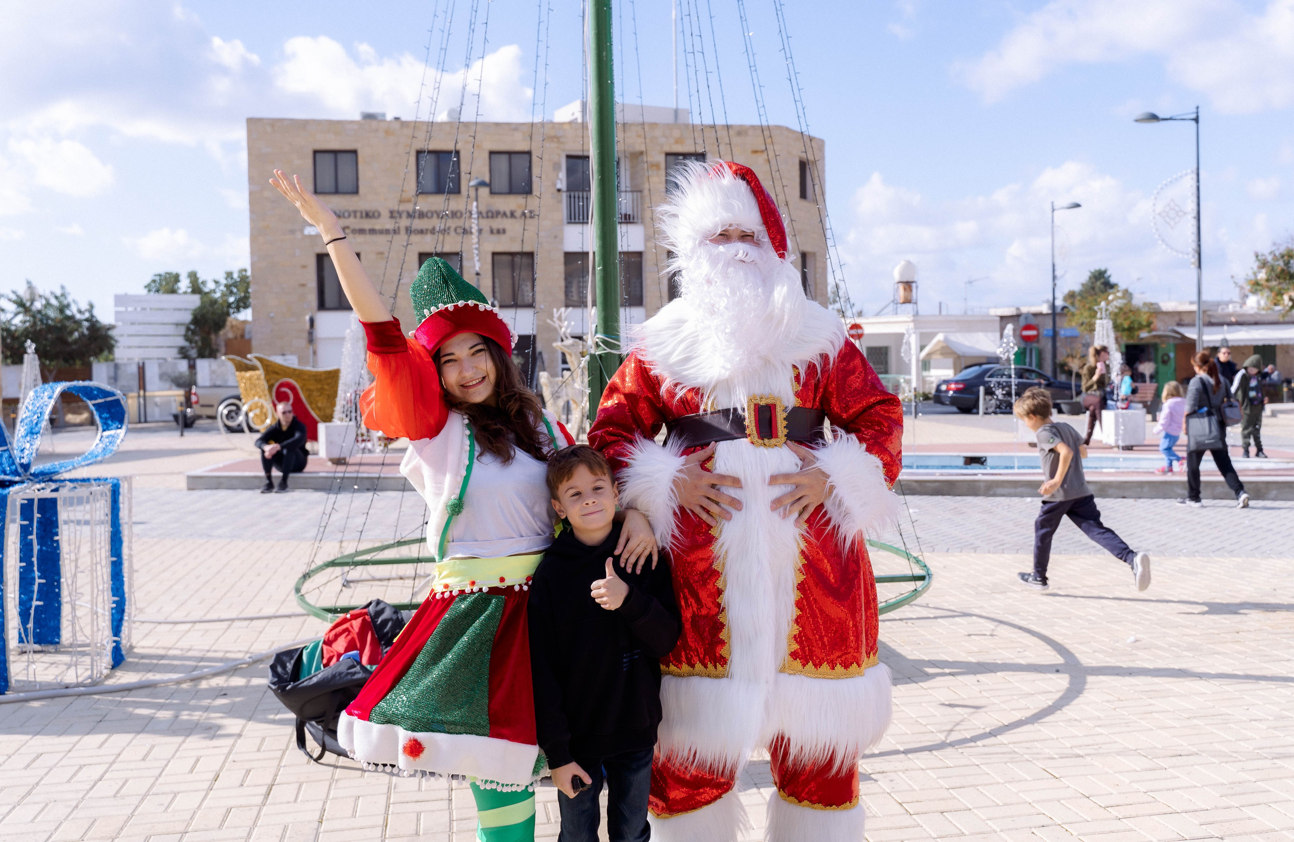 Новогодняя ярмарка от БФ «Радуга на Кипре». Свадебный и семейный фотограф Ирина Чернова