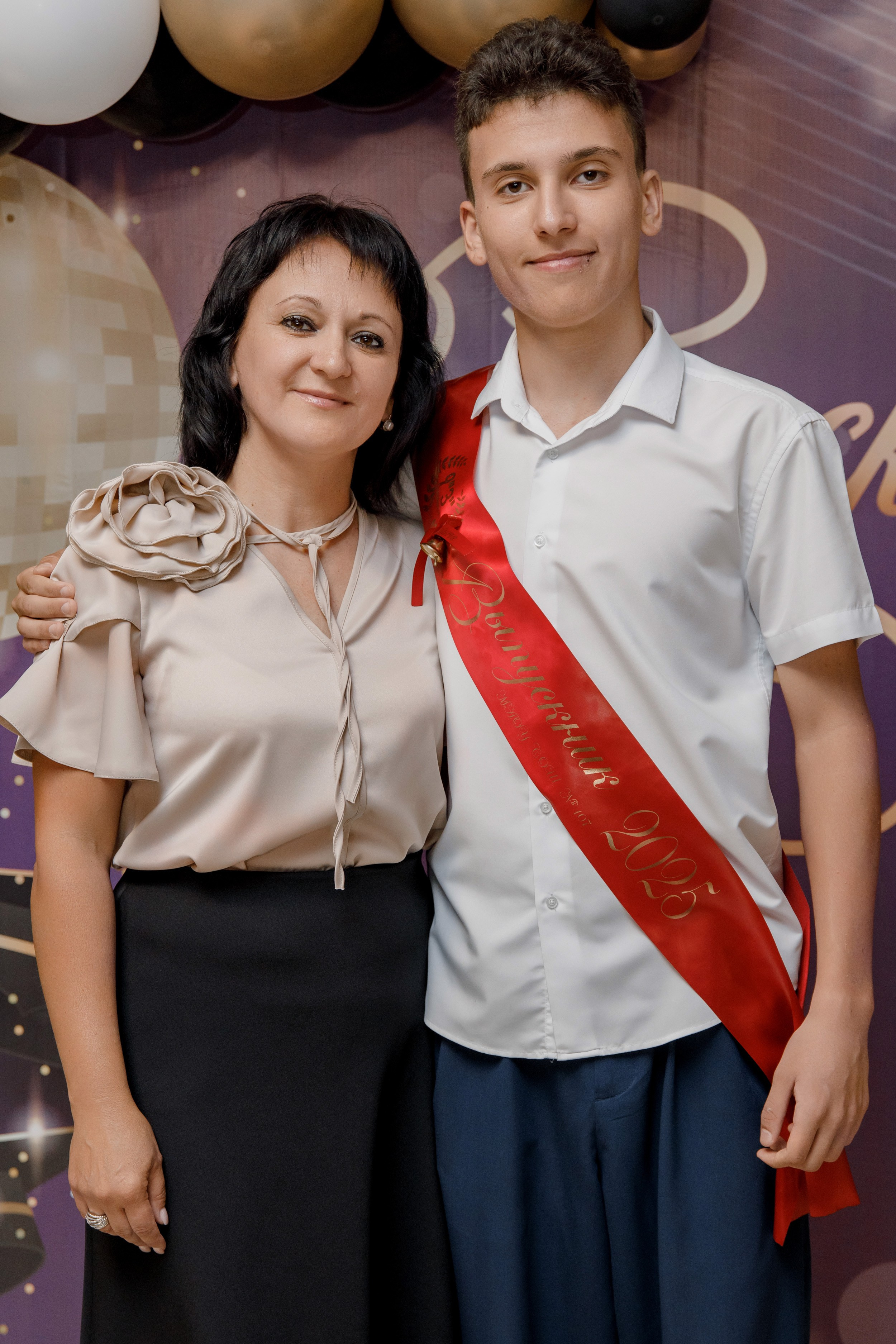 Выпускной школа 107 г Краснодар. Выпускные альбомы в Краснодарском крае