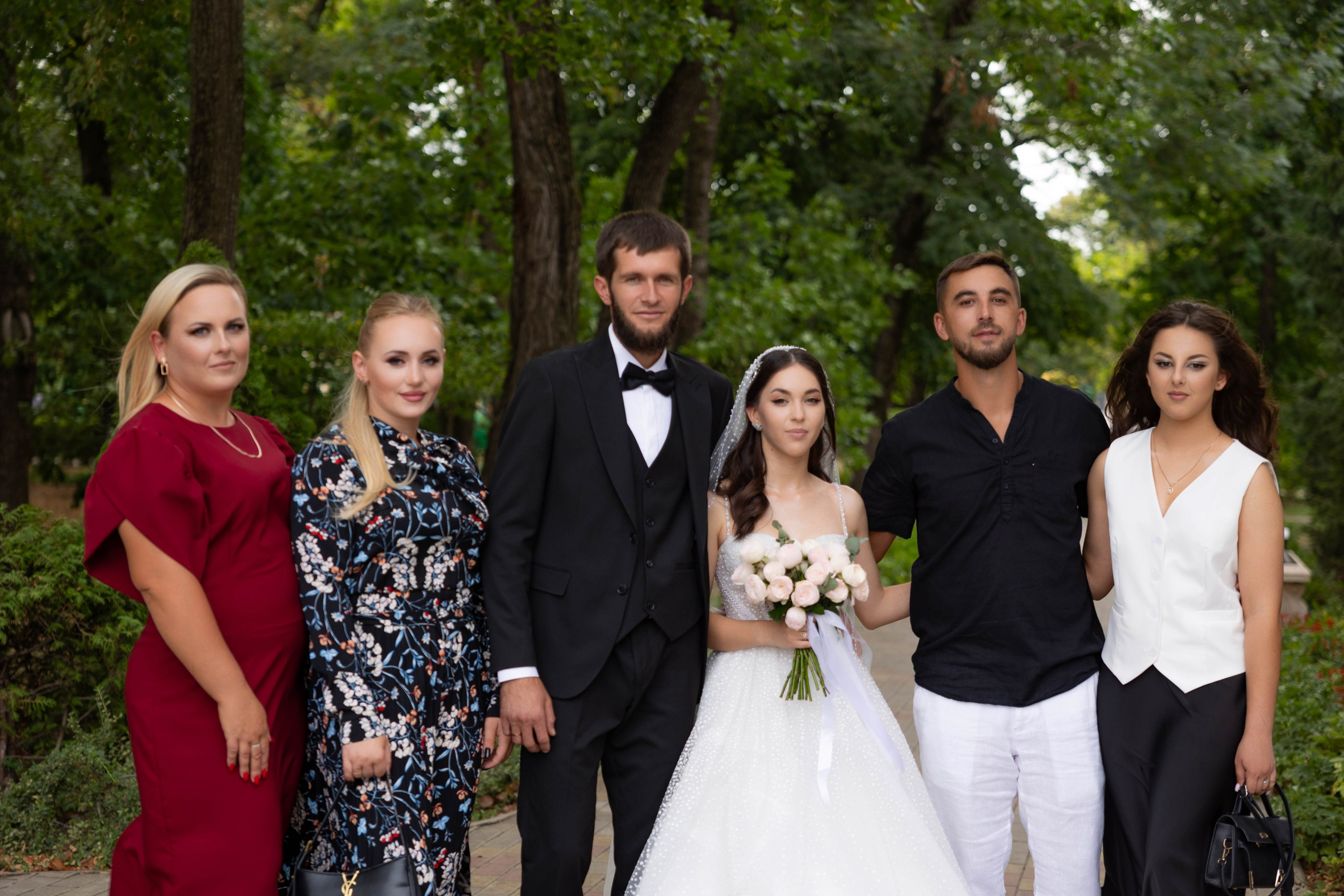 Милана и. Видеосьемка, фотосьемка свадеб, юбилеев, утренников в Краснодарском кр