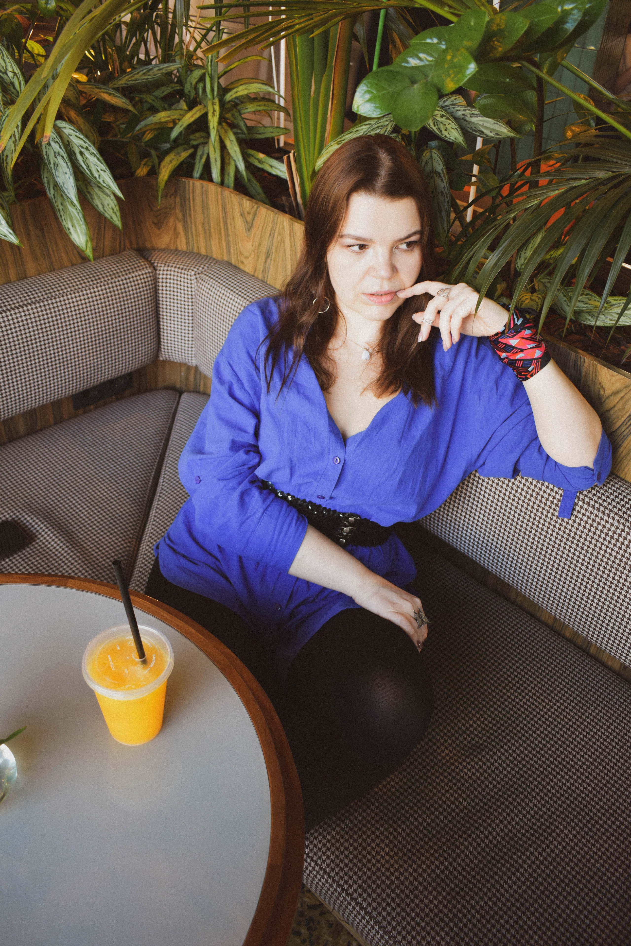 Настя экспресс-съёмка в кофейне. Портретный фотограф в Екатеринбурге