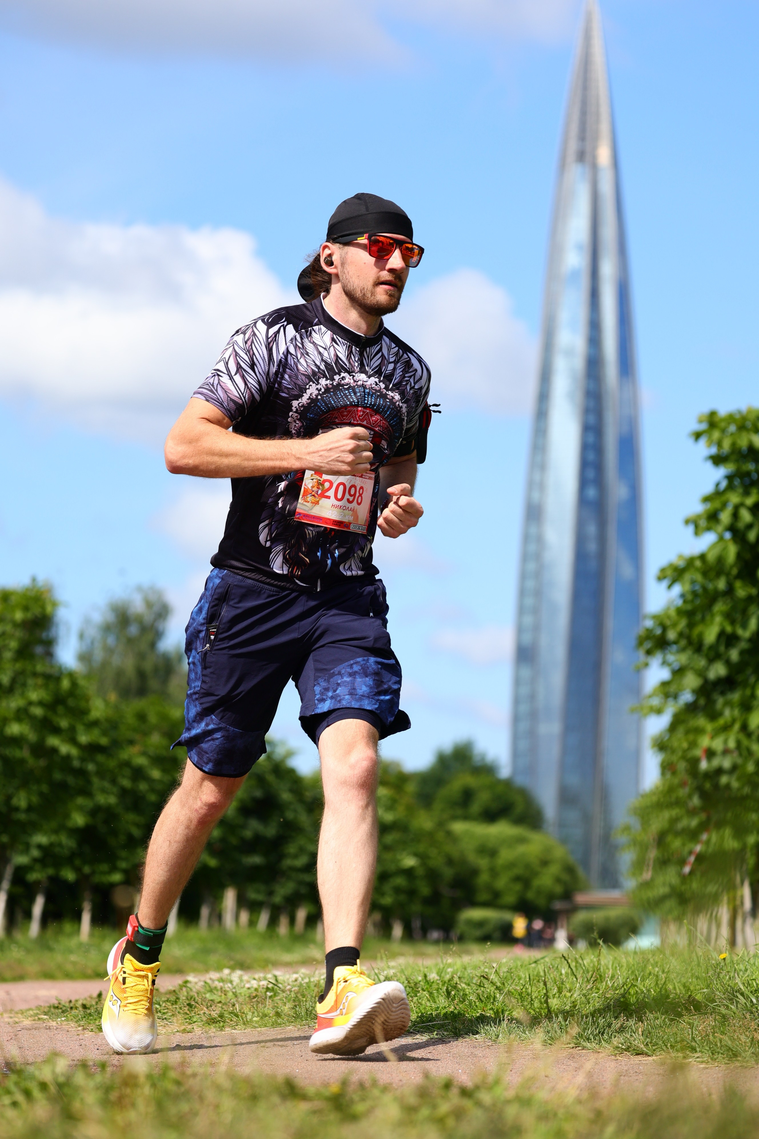 Алые паруса Грифон ран 2025. Спортивный фотограф в Санкт-Петербурге Илья Vacool