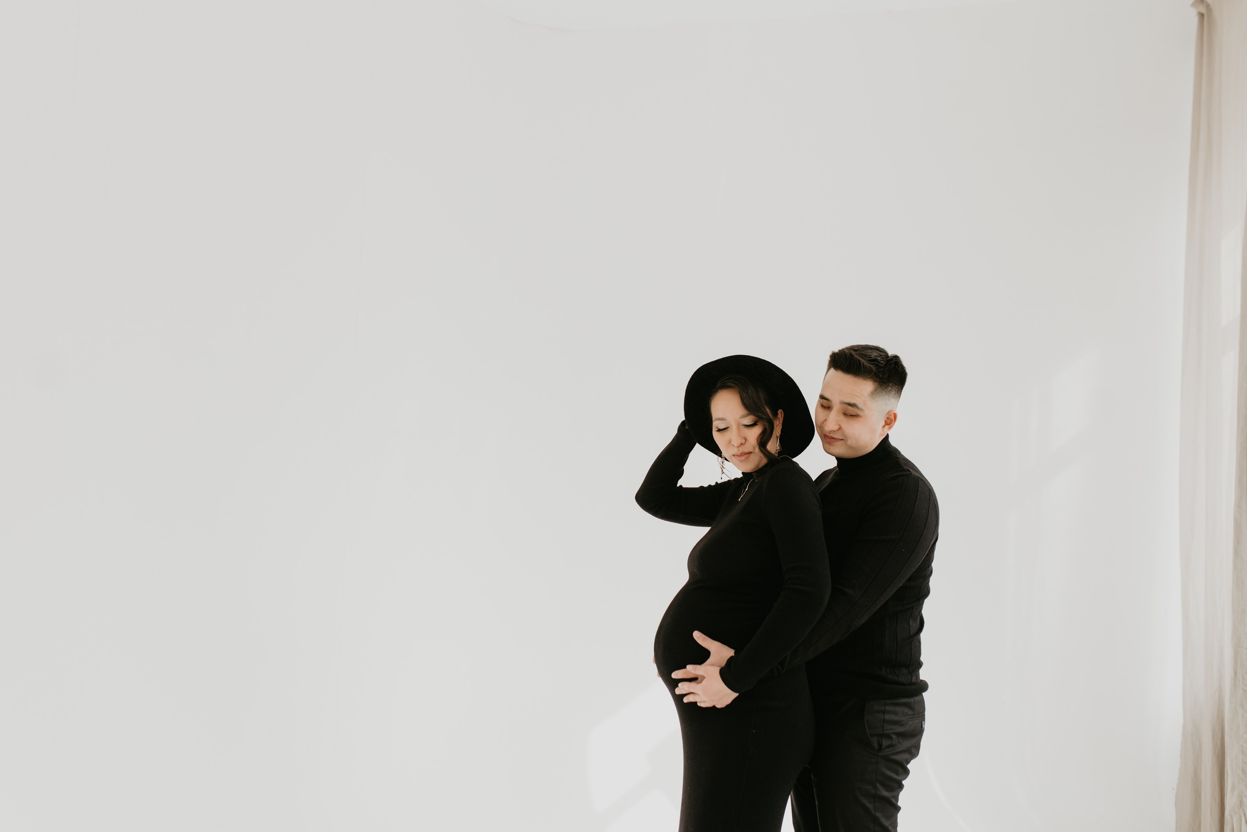 В ожидании Чуда. Свадебный и семейный фотограф в Алматы Laura Dosmann