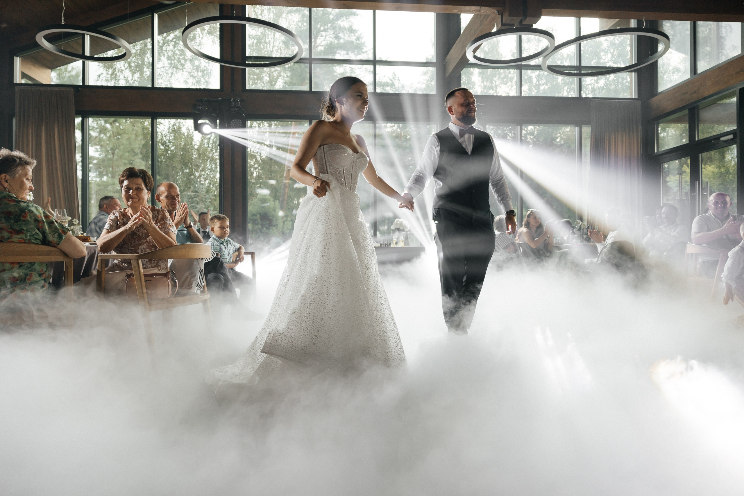 Свадебная история. Лесной Виладж. Свадебный и семейный фотограф Рассказова Виктория