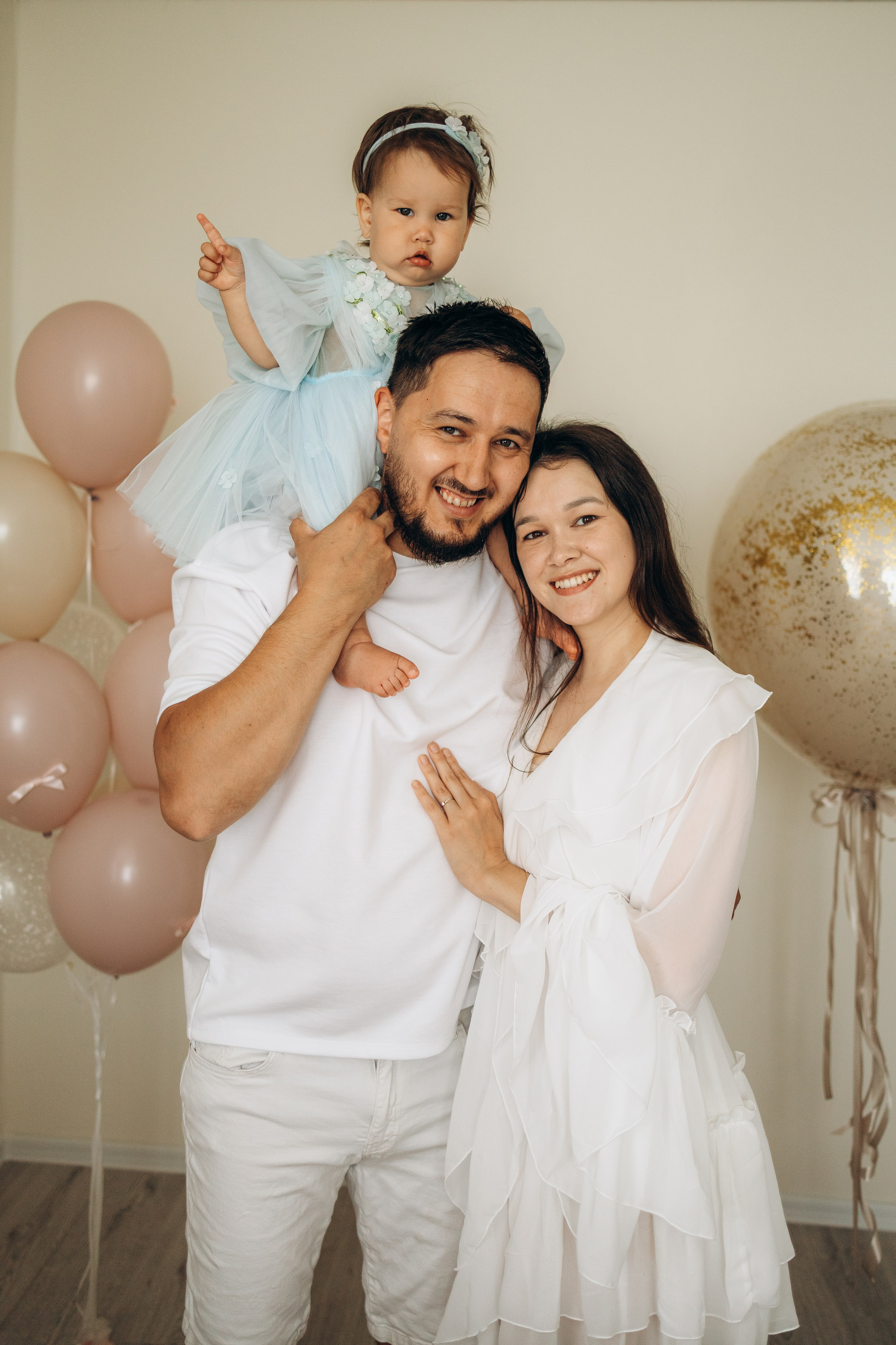 Айяне 1 годик. Семейный фотограф новорожденных УФА Гульнара Зиновьева