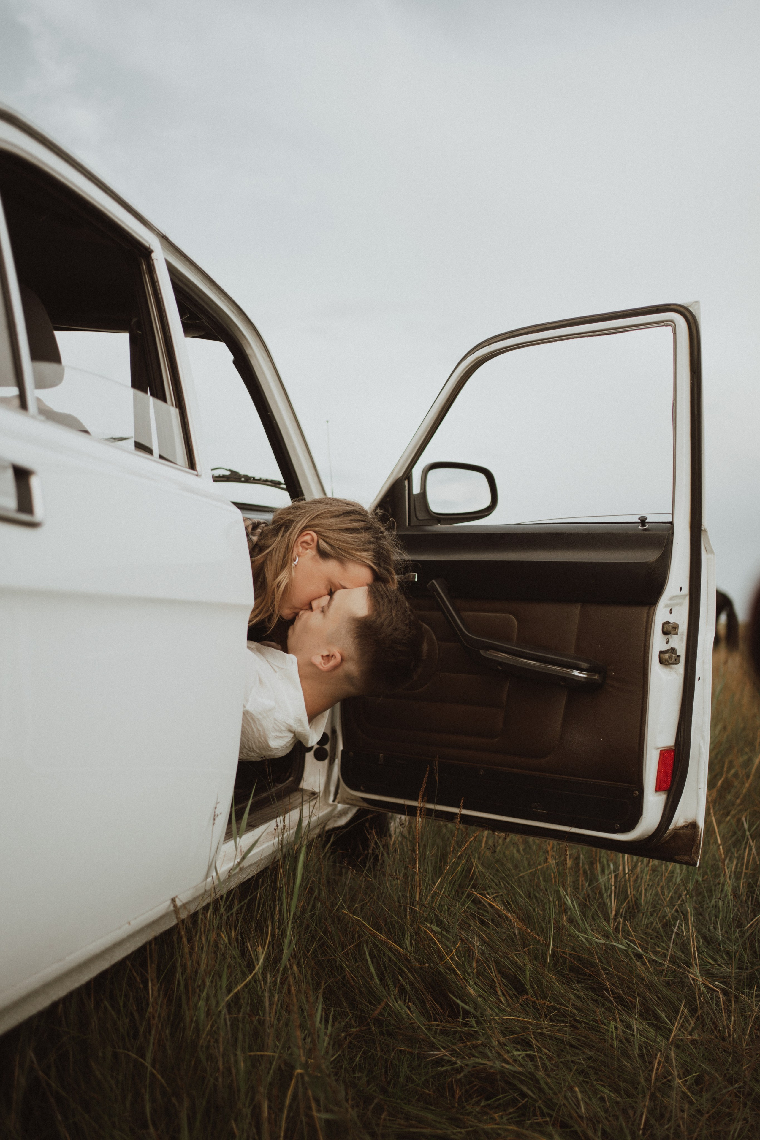 [… two lovers and volga]. Фотограф в Архангельске