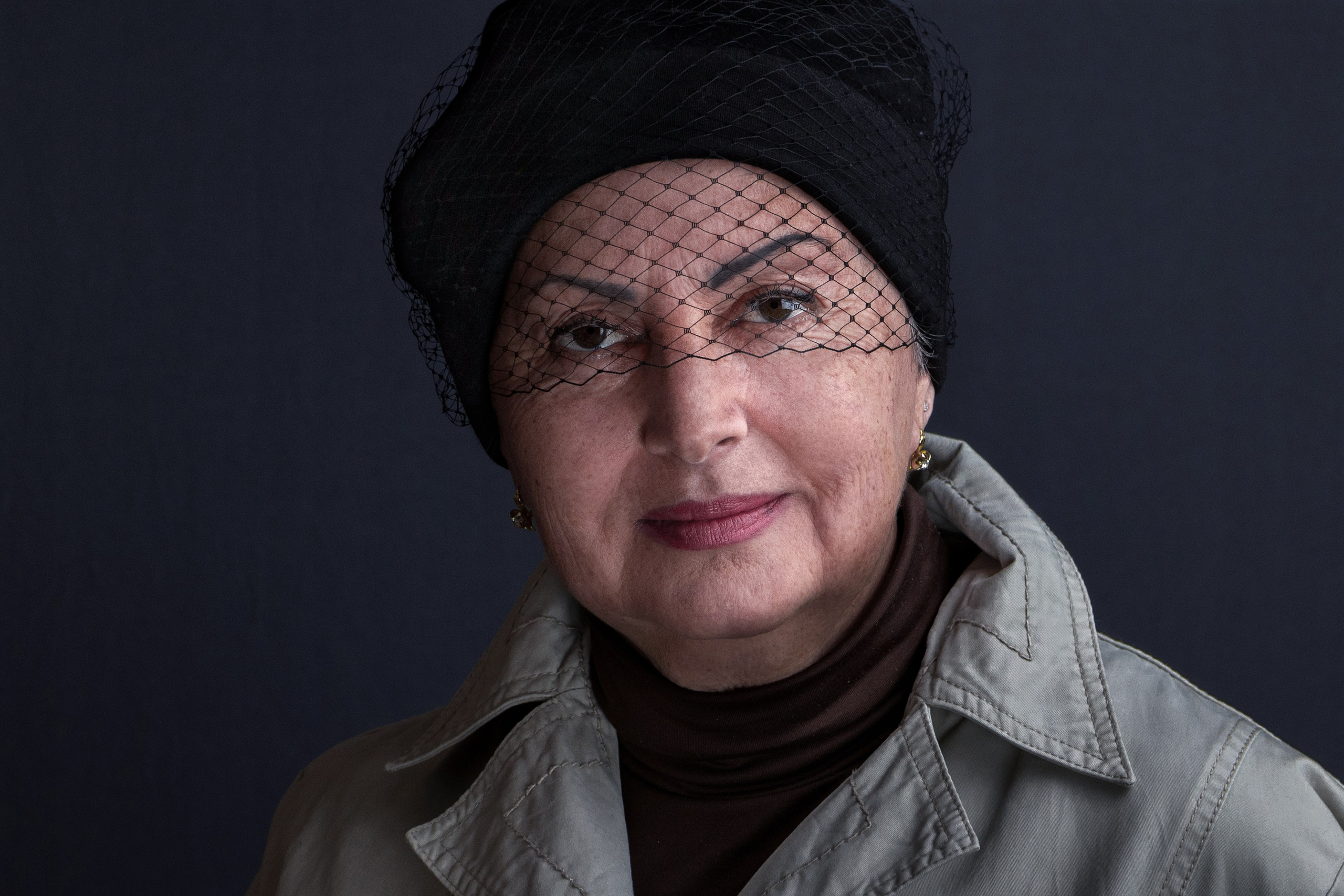 Ассоциированный фотограф. Бизнес-портрет | Хедшот-фотограф | Студия делового портрета в Москве