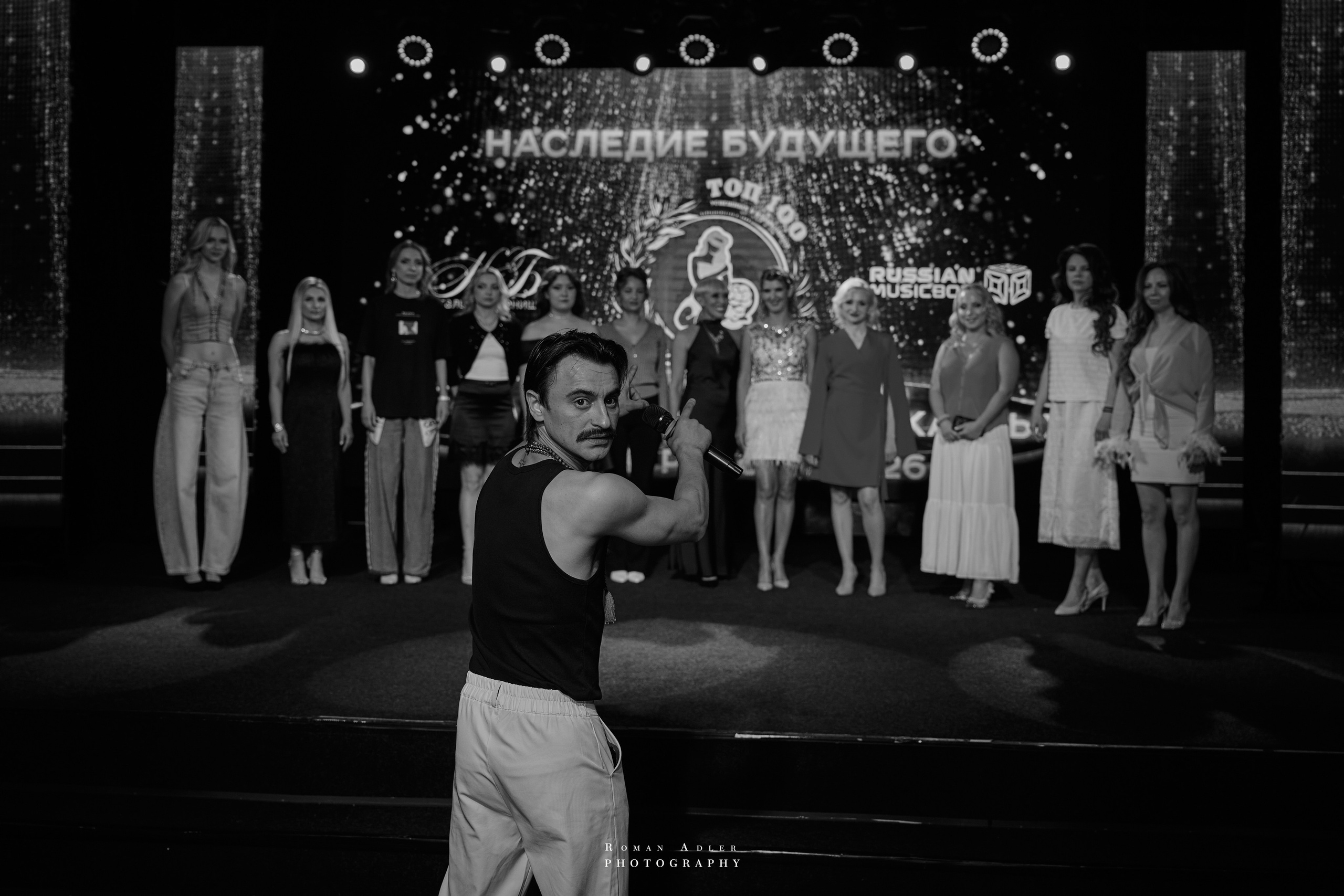 Бэкстейдж подготовки шоу Андрея Вишневского. Photographer Roman Adler