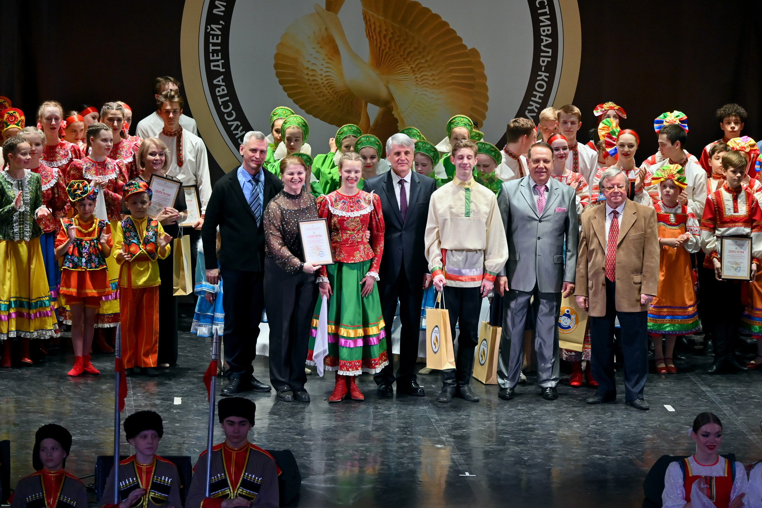 Гала-концерт. Танцуй и пой, Россия Молодая! 22.04.2024. Профессиональный фотограф в Москве Алёна Котова