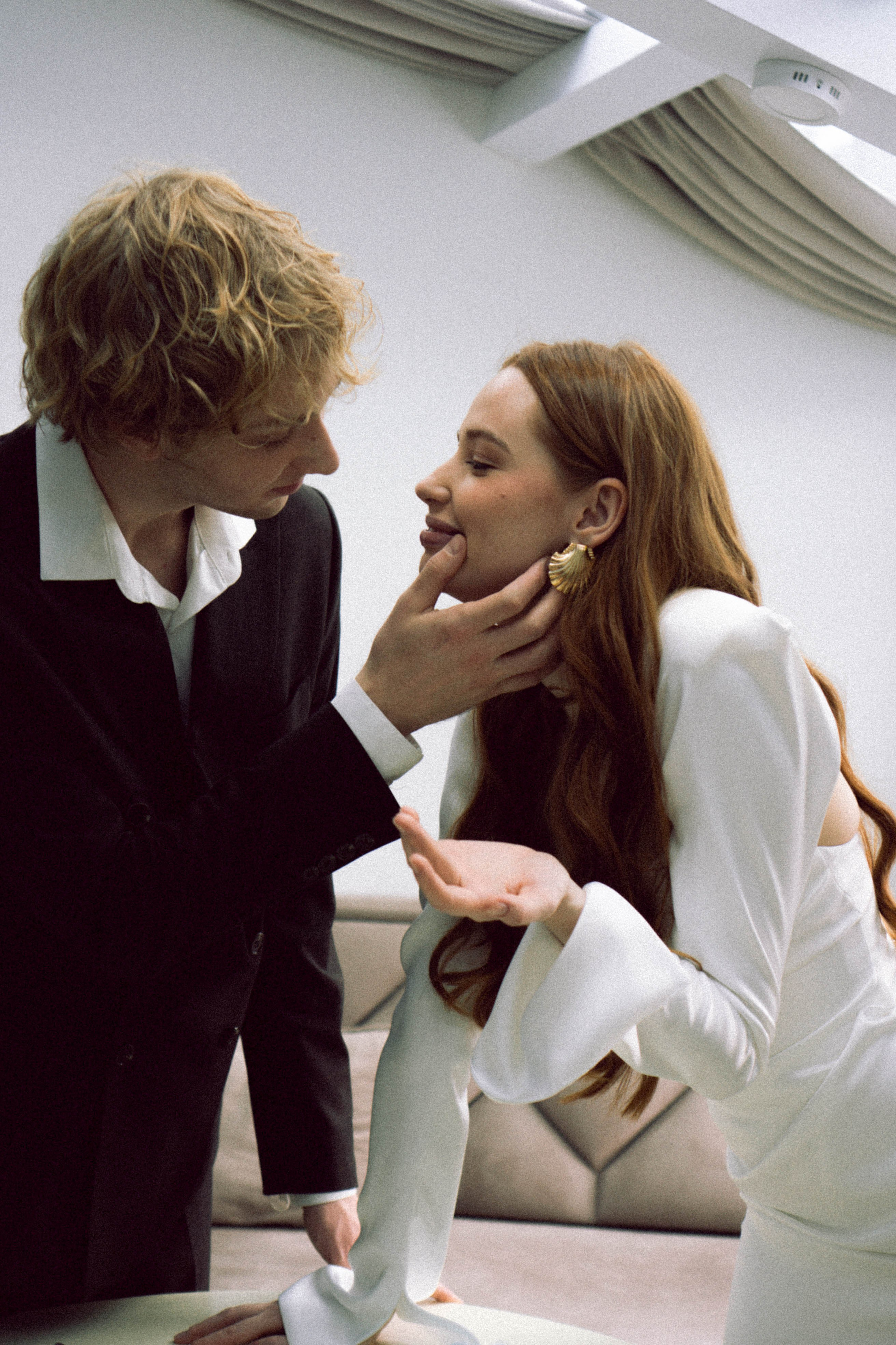 СВАДЕБНАЯ СЬЕМКА В ОТЕЛЕ. СБОРЫ ЖЕНИХА И НЕВЕСТЫ И ТАКЖЕ ТОР И ПОДГОТОВКА К ПРОГУЛКЕ. Профессиональный фотограф, Санкт-Петербург — Виктория Богомолова