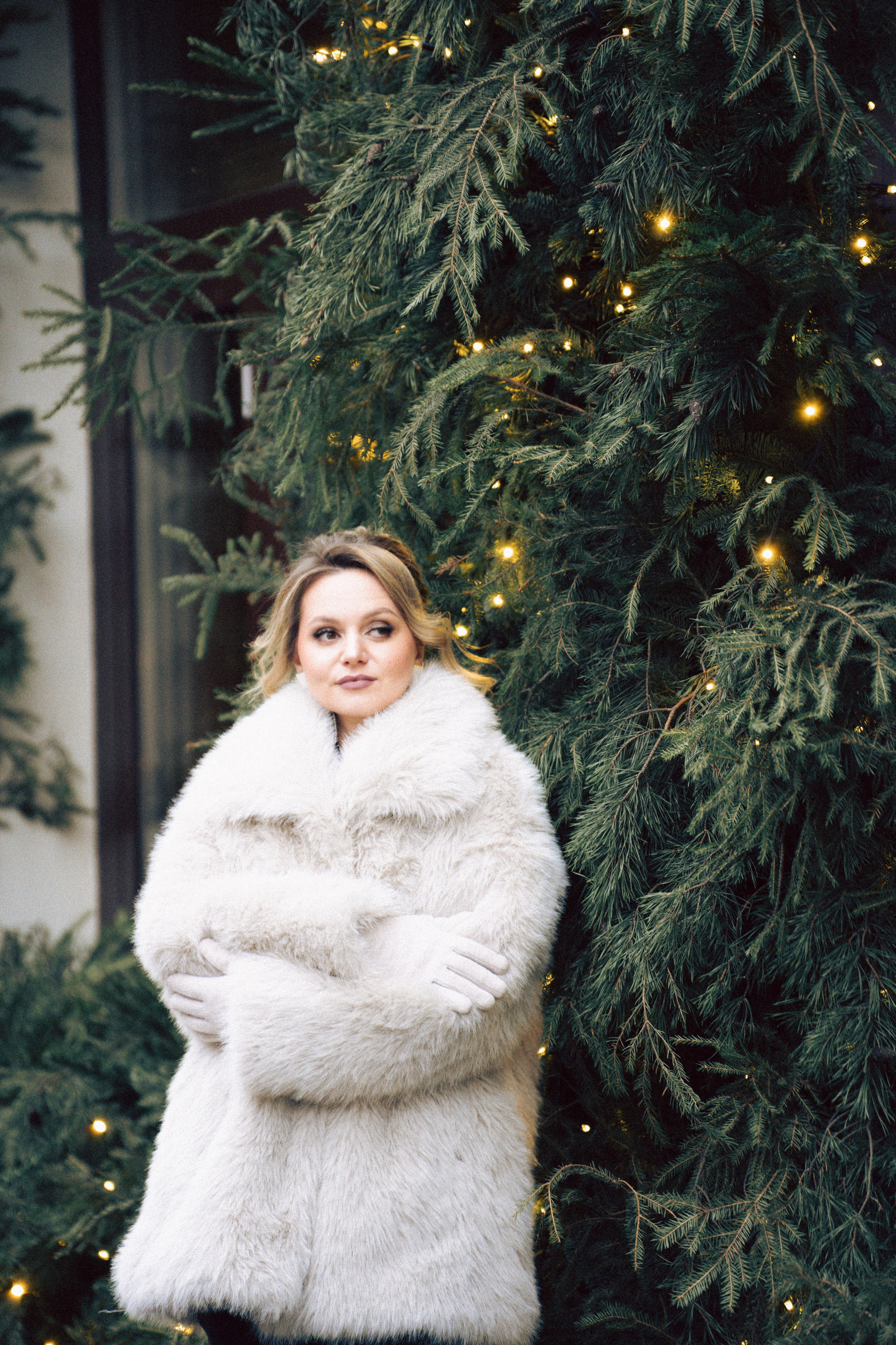 НОВОГОДНЯЯ ФОТОСЕСИИЯ В СТУДИИ ДЛЯ ДЕВУШКИ И ПРОГУЛКА ПО ЧЕРНЫШЕВСКОЙ. Профессиональный фотограф, Санкт-Петербург — Виктория Богомолова