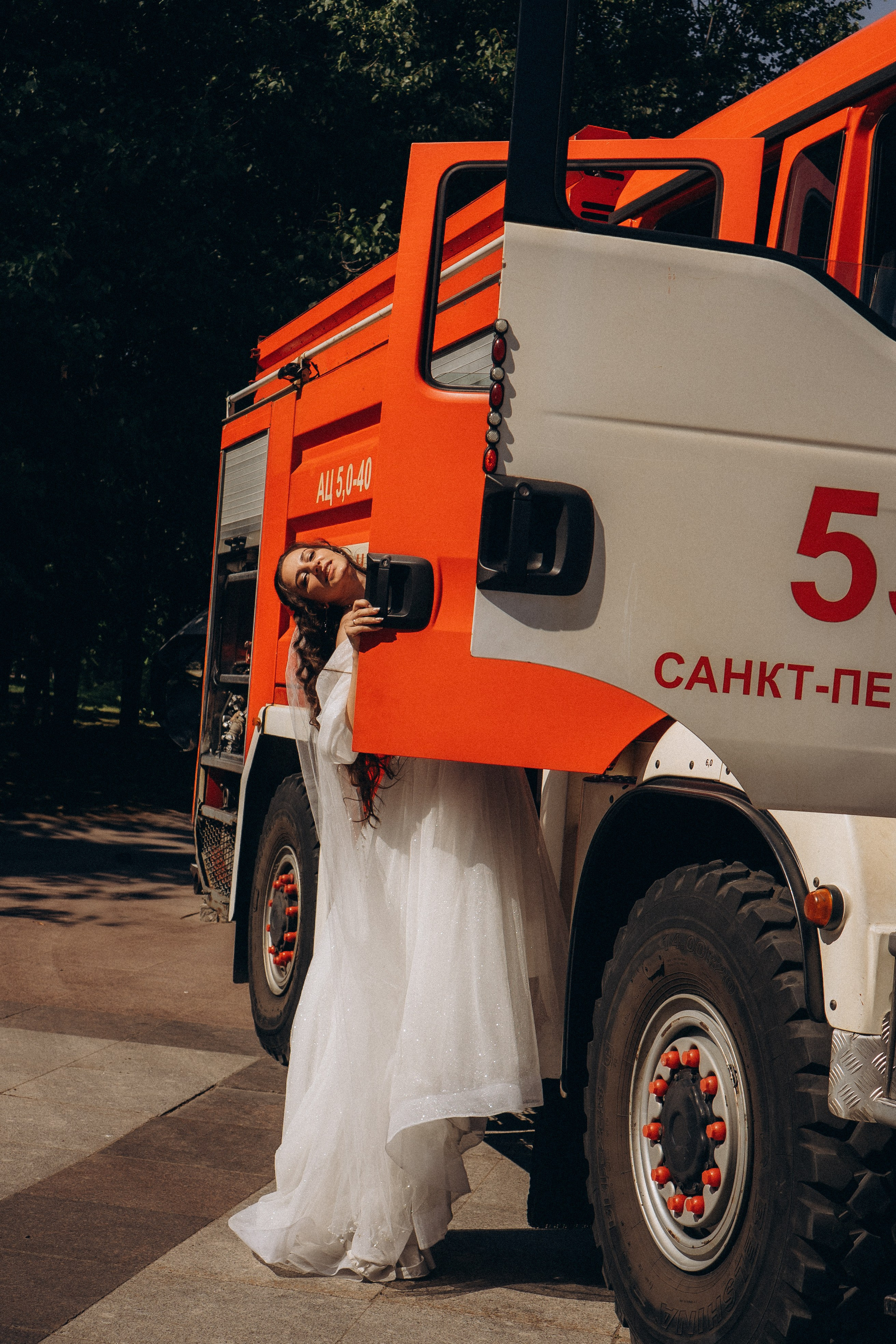 СВАДЕБНАЯ СЬЕМК В ПАРКЕ 300-ЛЕТИЯ. Профессиональный фотограф, Санкт-Петербург — Виктория Богомолова