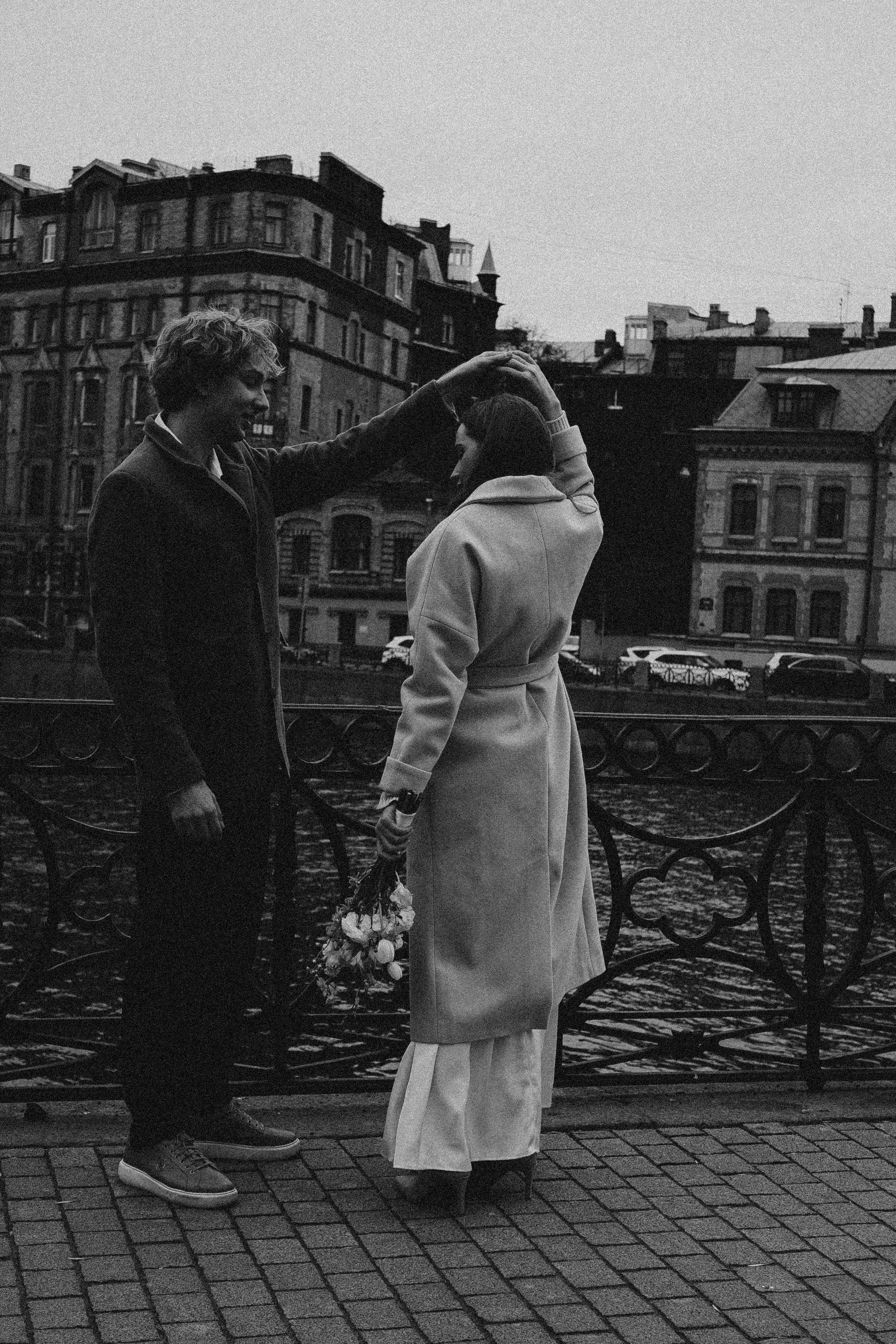 СВАДЕБНАЯ ПРОГУЛКА ПО ПЕТРОГРАДКЕ ВЕСНОЙ (ФОТОСЕССИИЯ ПАРЫ СВАДЕБНАЯ). Профессиональный фотограф, Санкт-Петербург — Виктория Богомолова