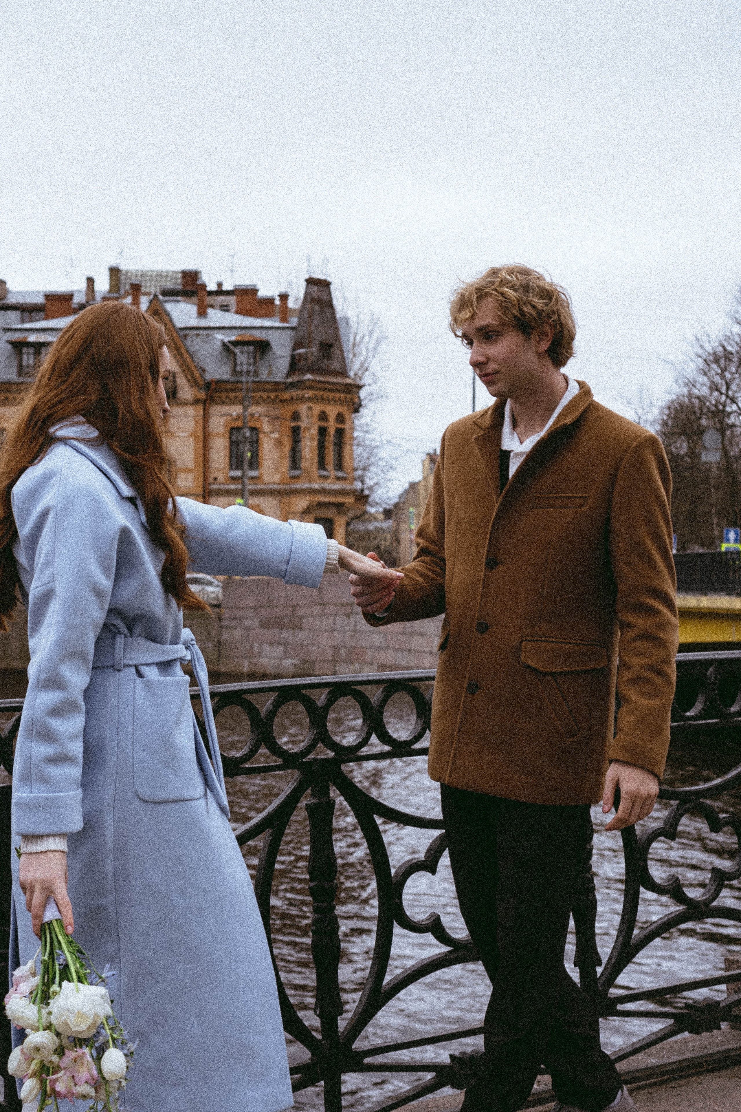 СВАДЕБНАЯ СЬЕМКА В ОТЕЛЕ. СБОРЫ ЖЕНИХА И НЕВЕСТЫ И ТАКЖЕ ТОР И ПОДГОТОВКА К ПРОГУЛКЕ И ПРОГУЛКА ПО ПЕТРОГРАДКЕ. Профессиональный фотограф, Санкт-Петербург — Виктория Богомолова