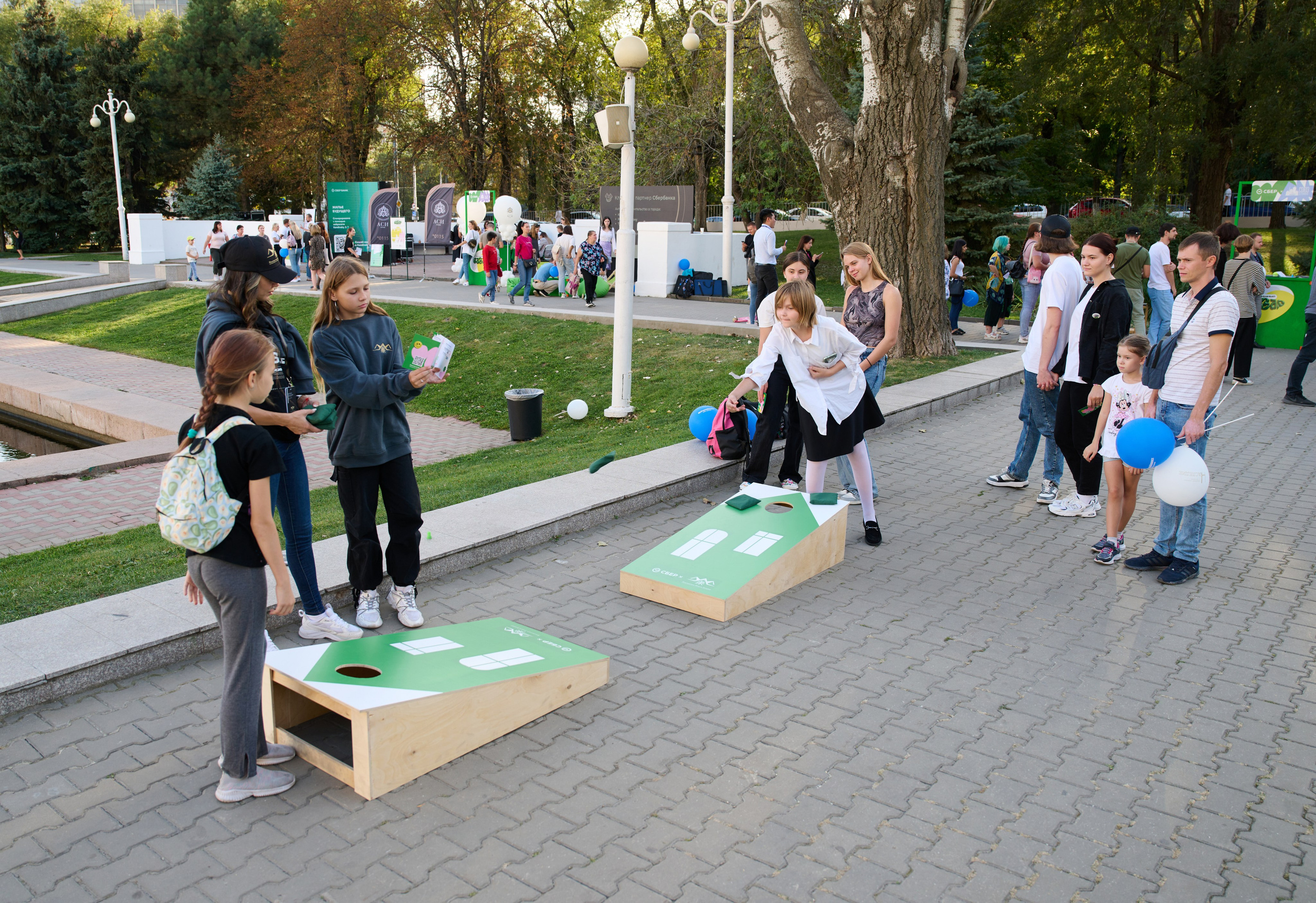 СБЕР базар на Театральной площади. Студия событий ДЕЙЗИ. Организация мероприятий. Свадебное агентство в Ростове-на-Дону. Свадебный организатор. Организация свадьбы под ключ