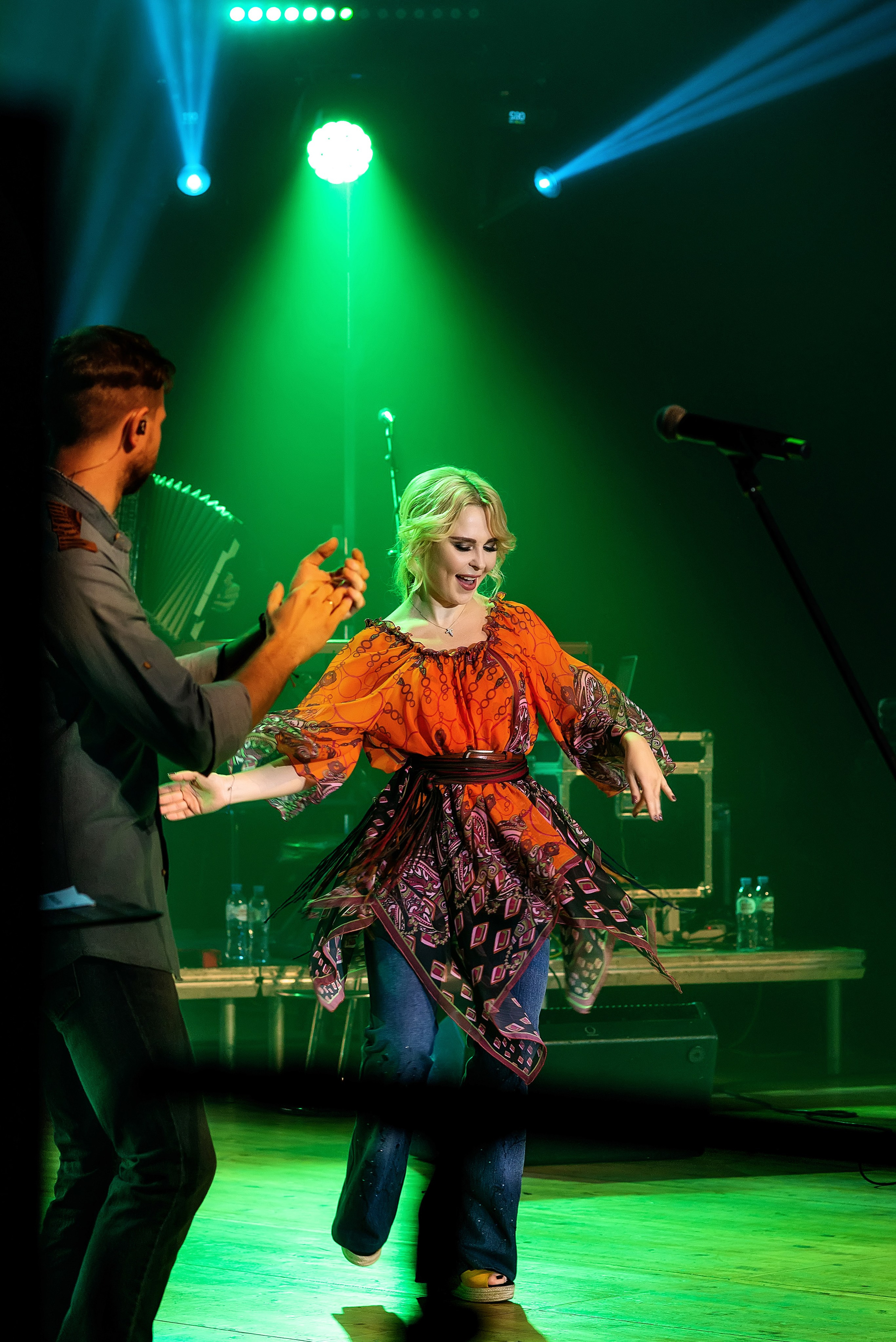 Концерт Пелагеи. Школьный, фэшн фотограф в Тюмени и в России Ирина Королева