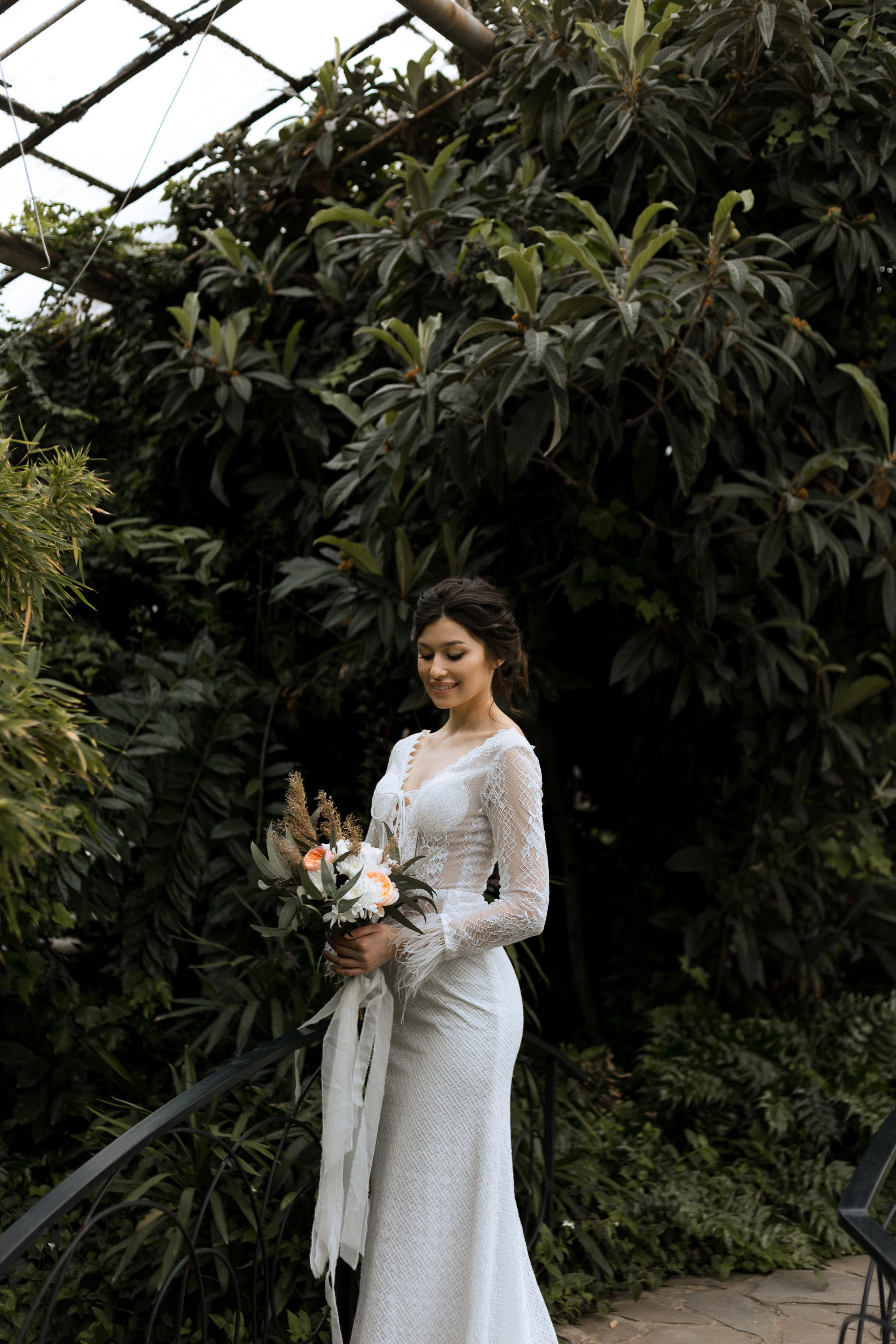 Свадебная фотосессия в оранжерее. Свадебный и семейный фотограф в Волгограде Кристина Иванова