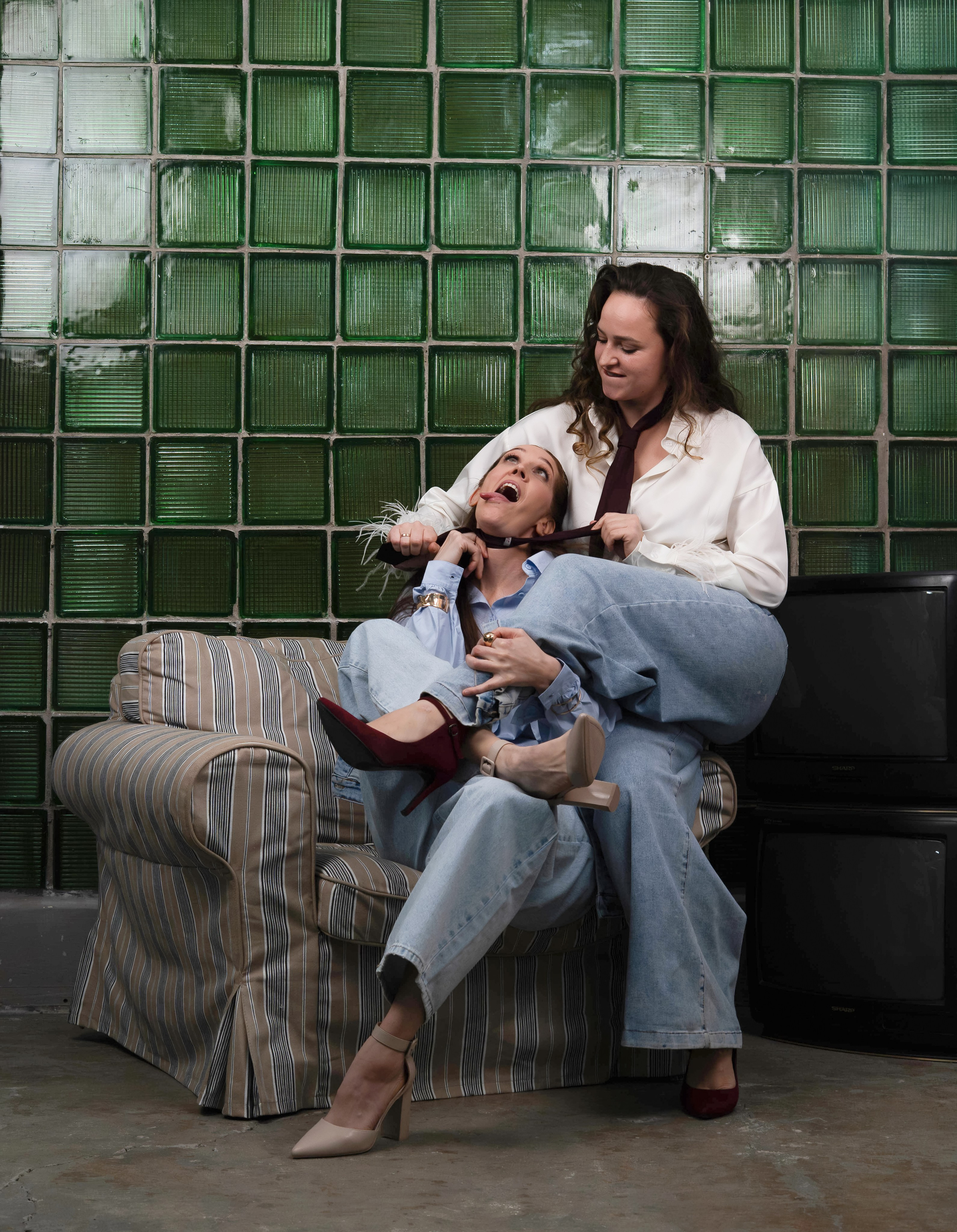 Фотосессия с друзьями на день рождения в студии