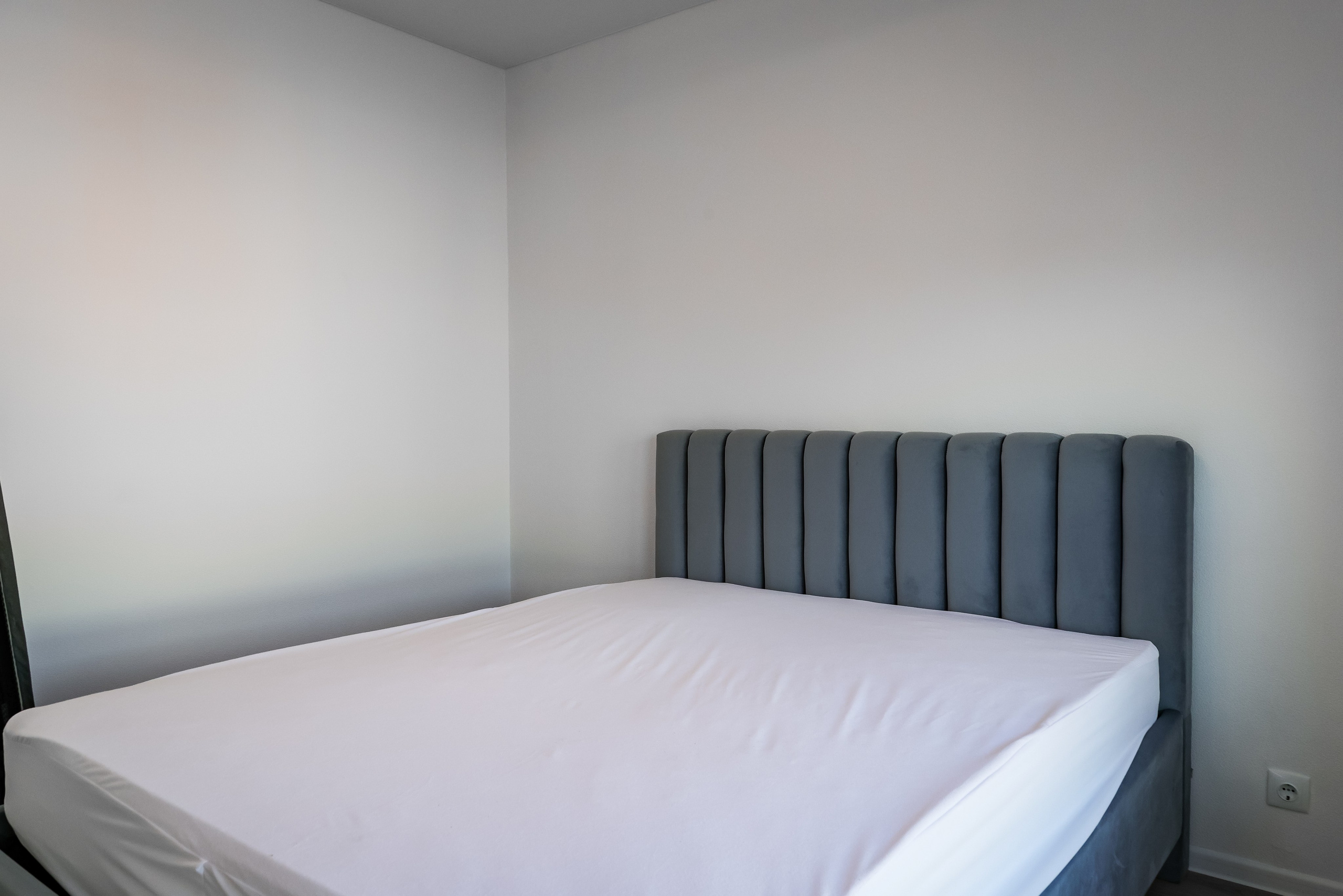 APARTMENT COMPLEX INTERIOR. Mixturecaptures