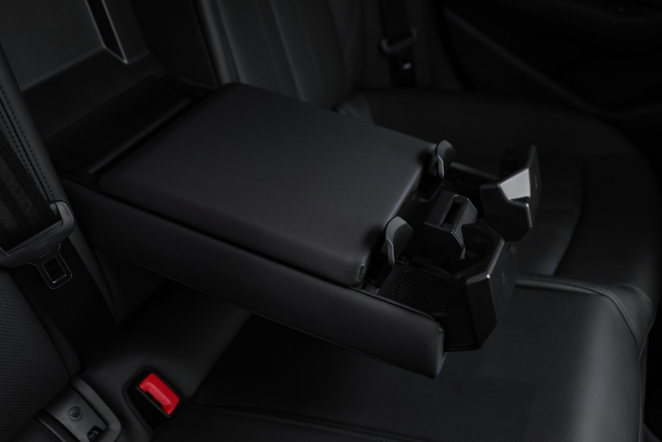 2022 AUDI S QUATTRO. Mixturecaptures