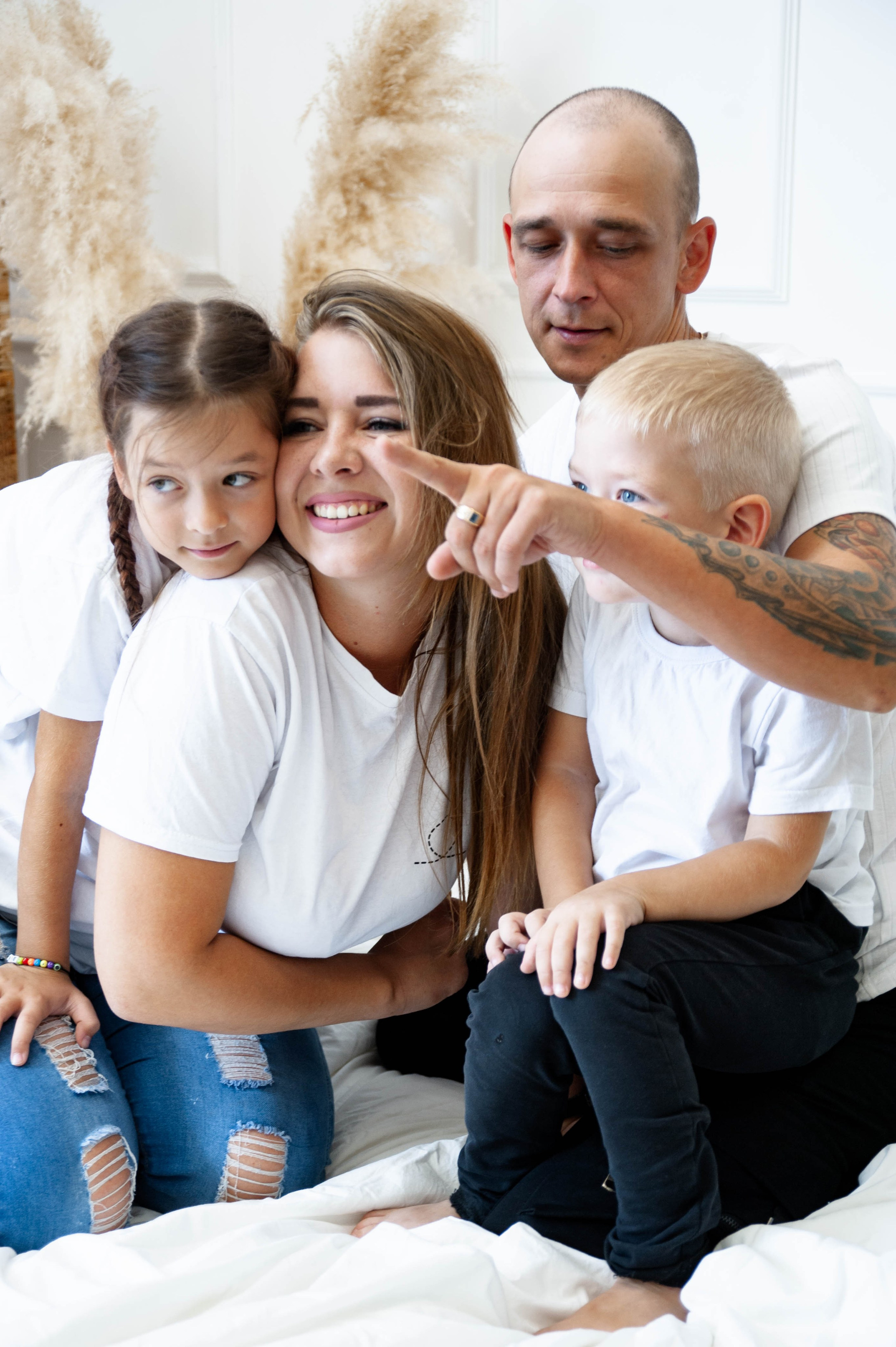 Family photo shoot в студии. Индивидуальные, семейные съёмки в Краснодарском крае-Фотограф Мария Б