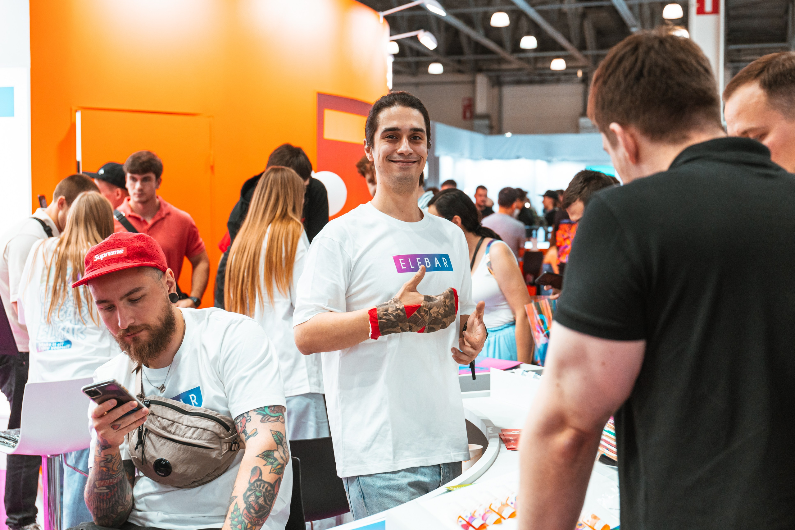 VAPE CLUB SHOW 2025 Крокус Экспо. Фотограф в Москве Дмитрий Емельянов