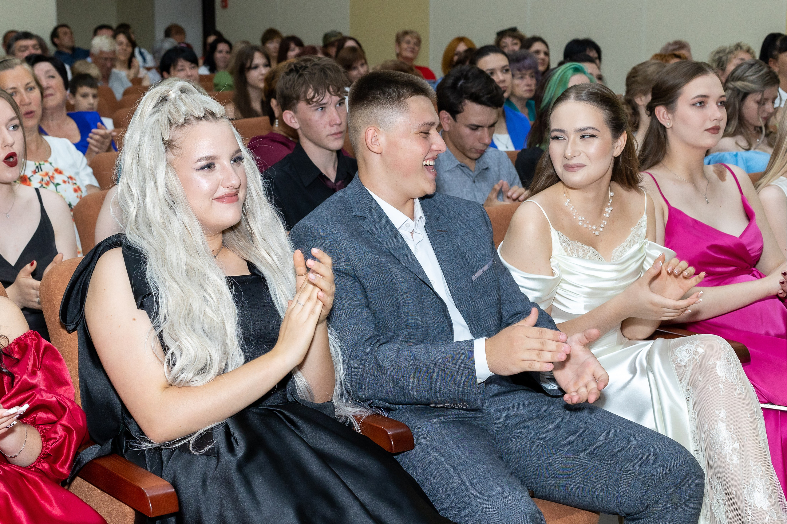 Вручение аттестата 2025. Выпускные альбомы Майкоп, Краснодар Елена Золотарева