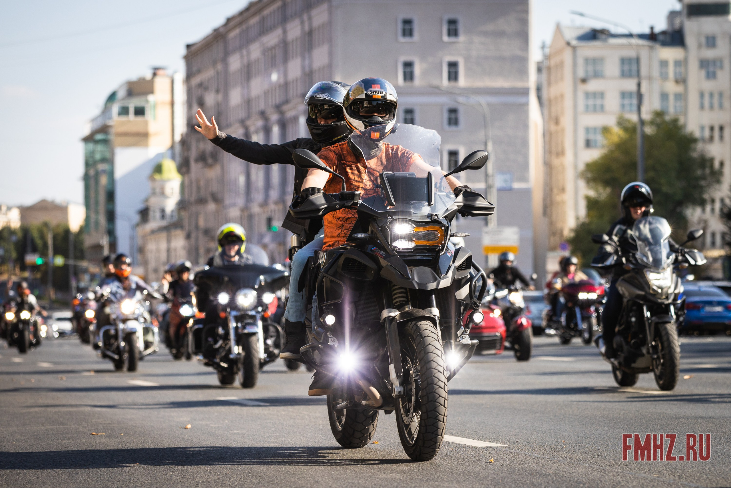 Закрытие Мотосезона 2023 на проспекте Академика Сахарова. Фотограф Владимир Охрименко